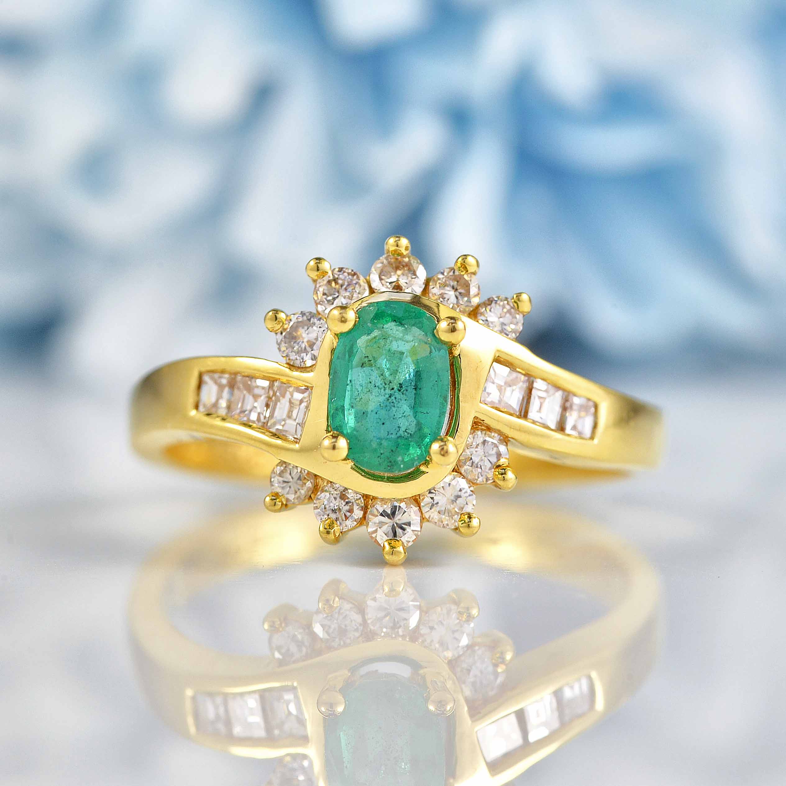 Ellibelle Jewellery Vintage 1989 Emerald & Diamond 18ct Gold Crossover Ring