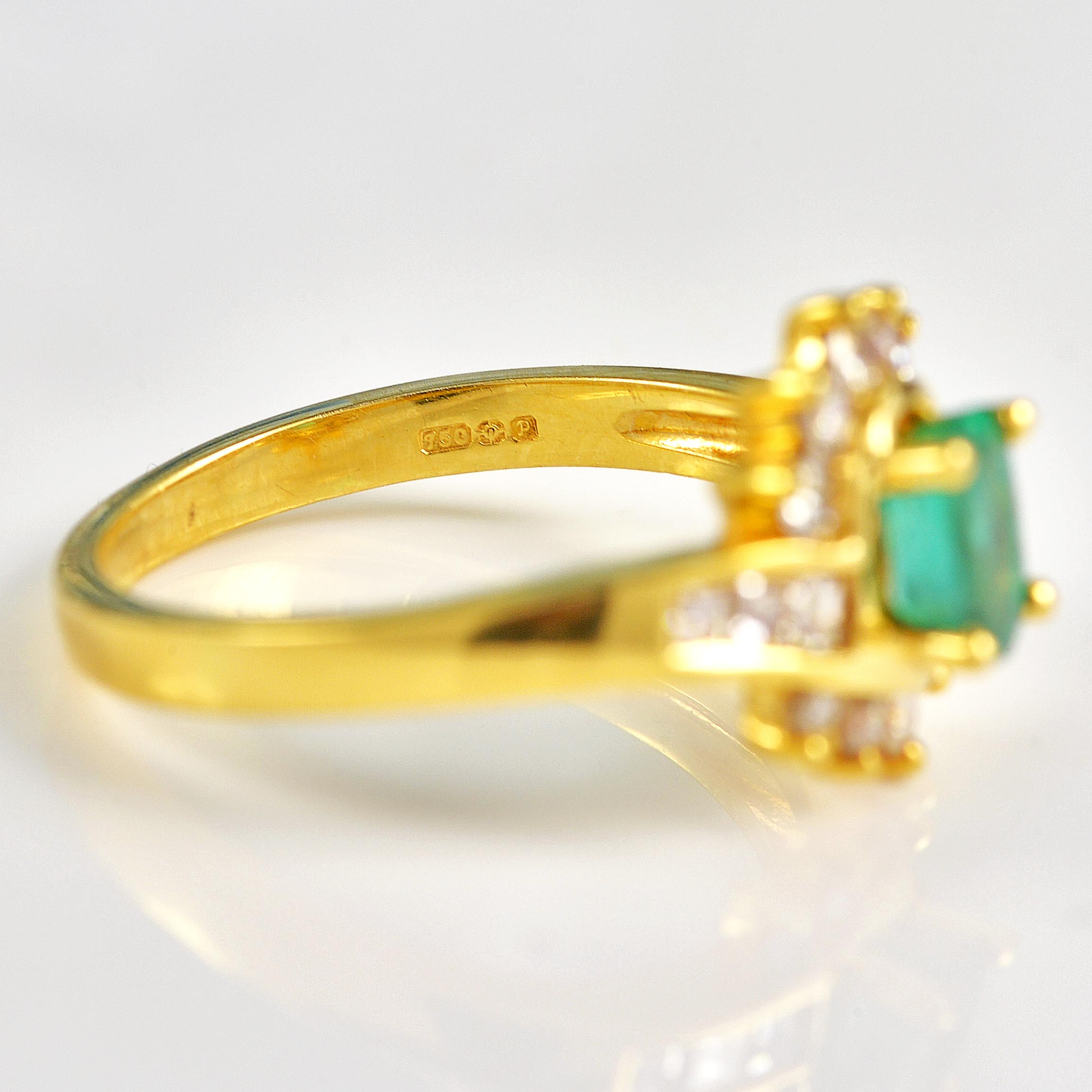 Ellibelle Jewellery Vintage 1989 Emerald & Diamond 18ct Gold Crossover Ring