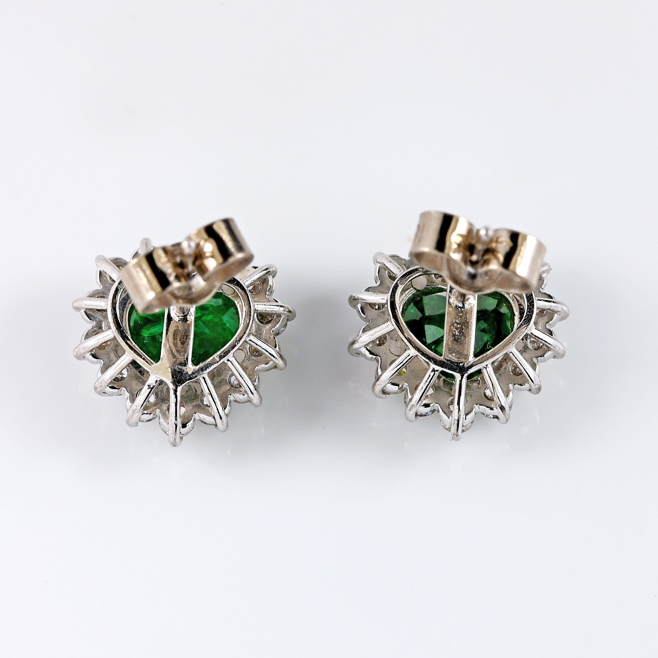 Ellibelle Jewellery Vintage 1989 Emerald & Diamond 18ct White Gold Heart-Shaped Cluster Stud Earrings