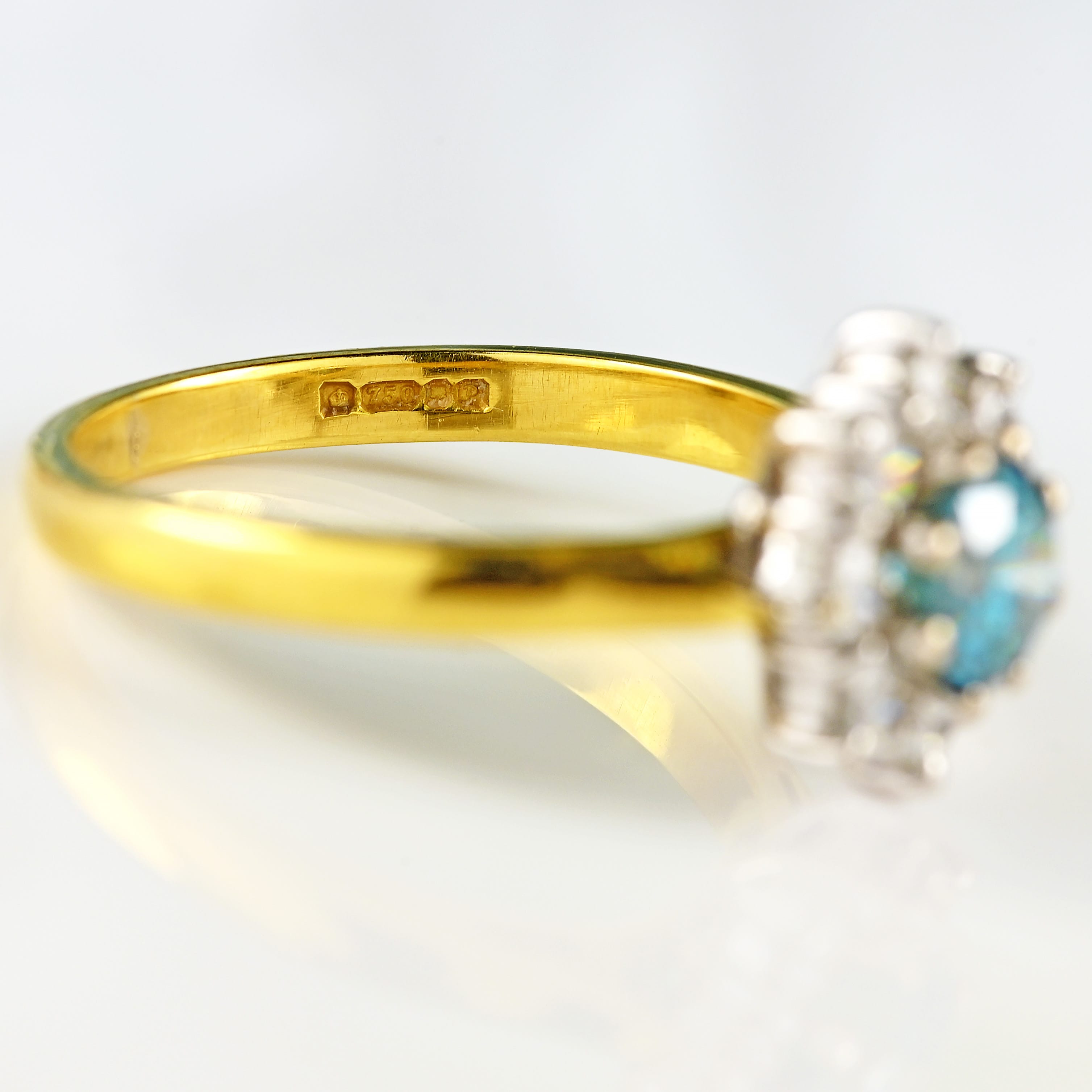 Ellibelle Jewellery Vintage 1989 Fancy Coloured Blue Diamond & Diamond 18ct Gold Daisy Cluster Ring