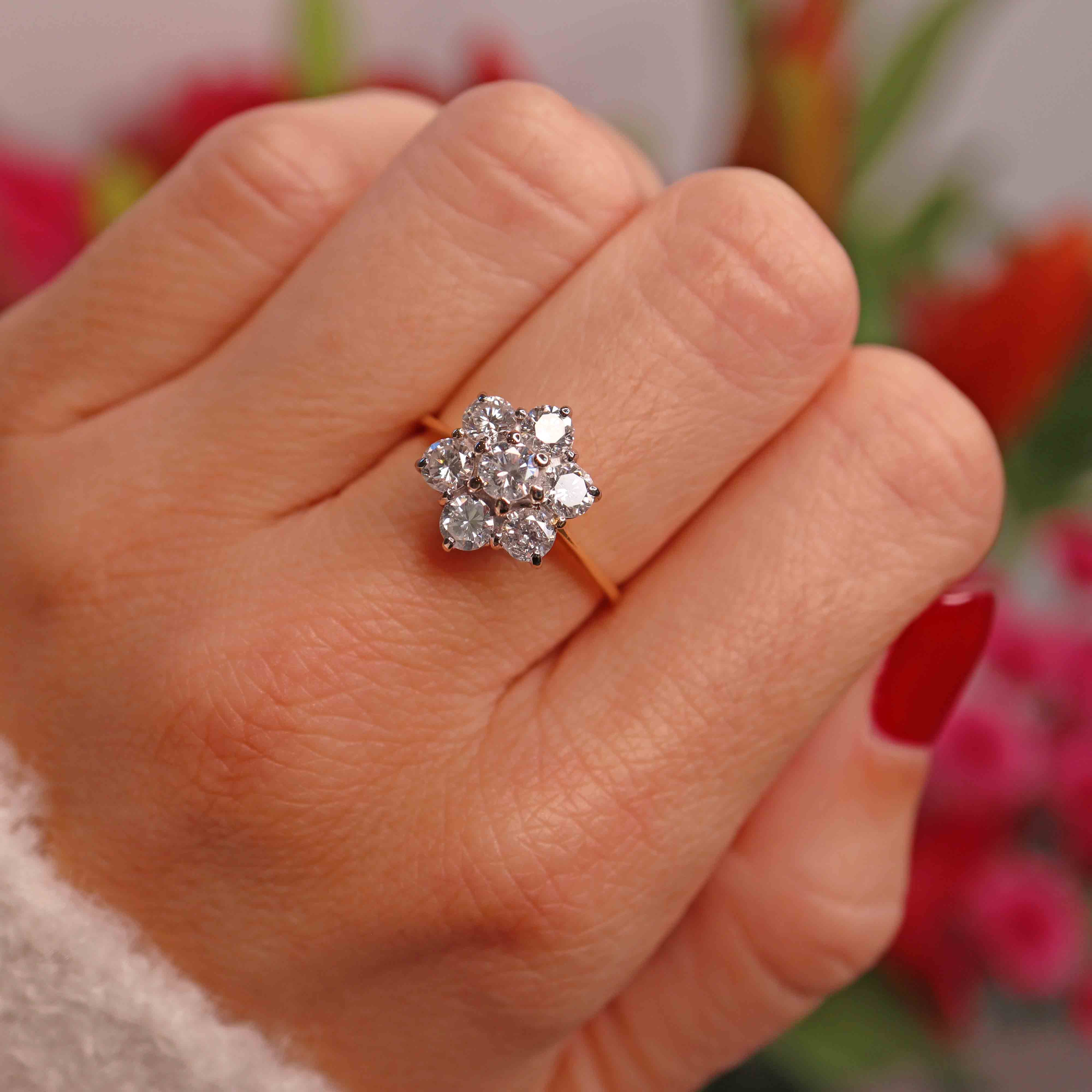 Ellibelle Jewellery Vintage 1990 Diamond 18ct Gold Daisy Cluster Engagement Ring (1.50ct)