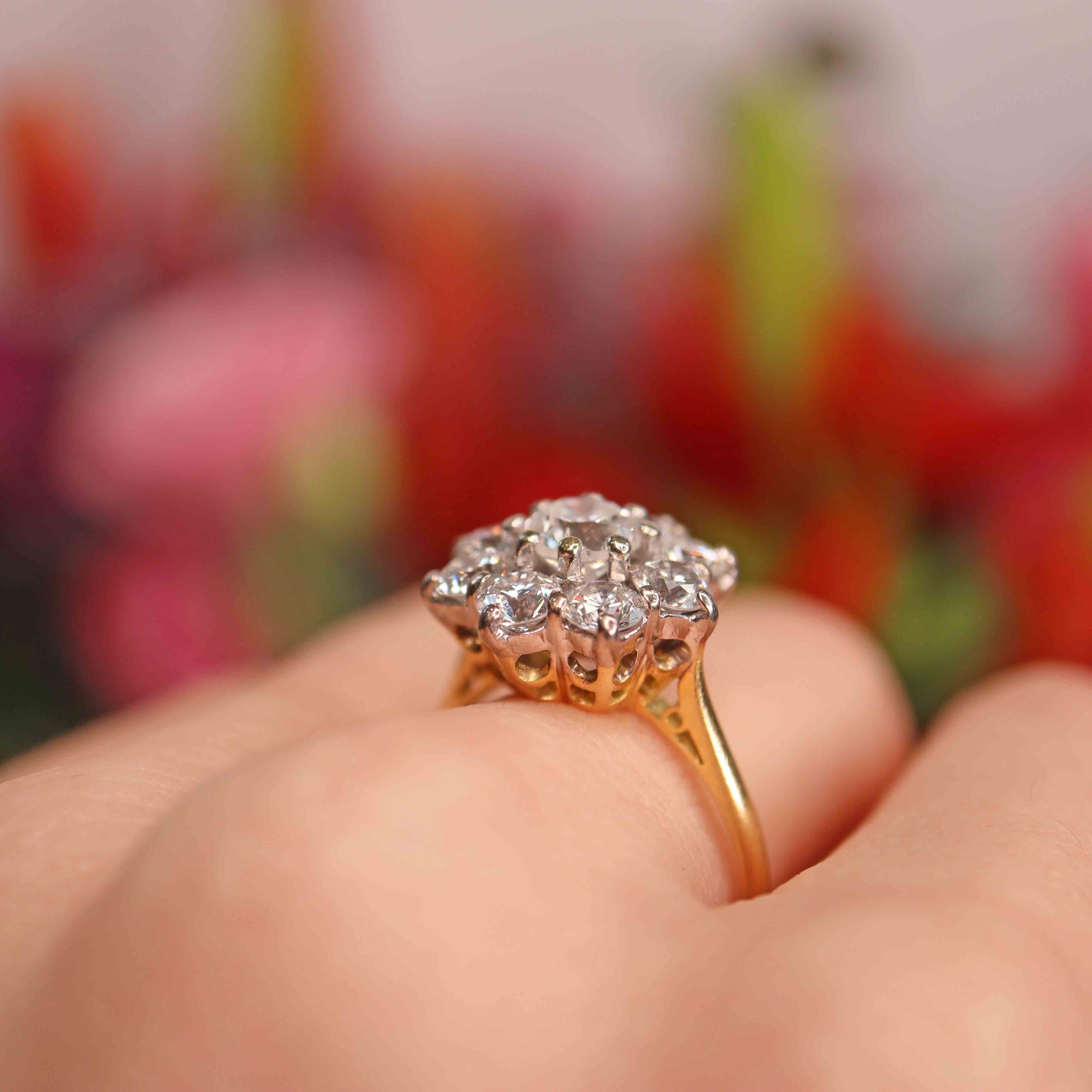 Ellibelle Jewellery Vintage 1990 Diamond 18ct Gold Daisy Cluster Engagement Ring (3.00cts)