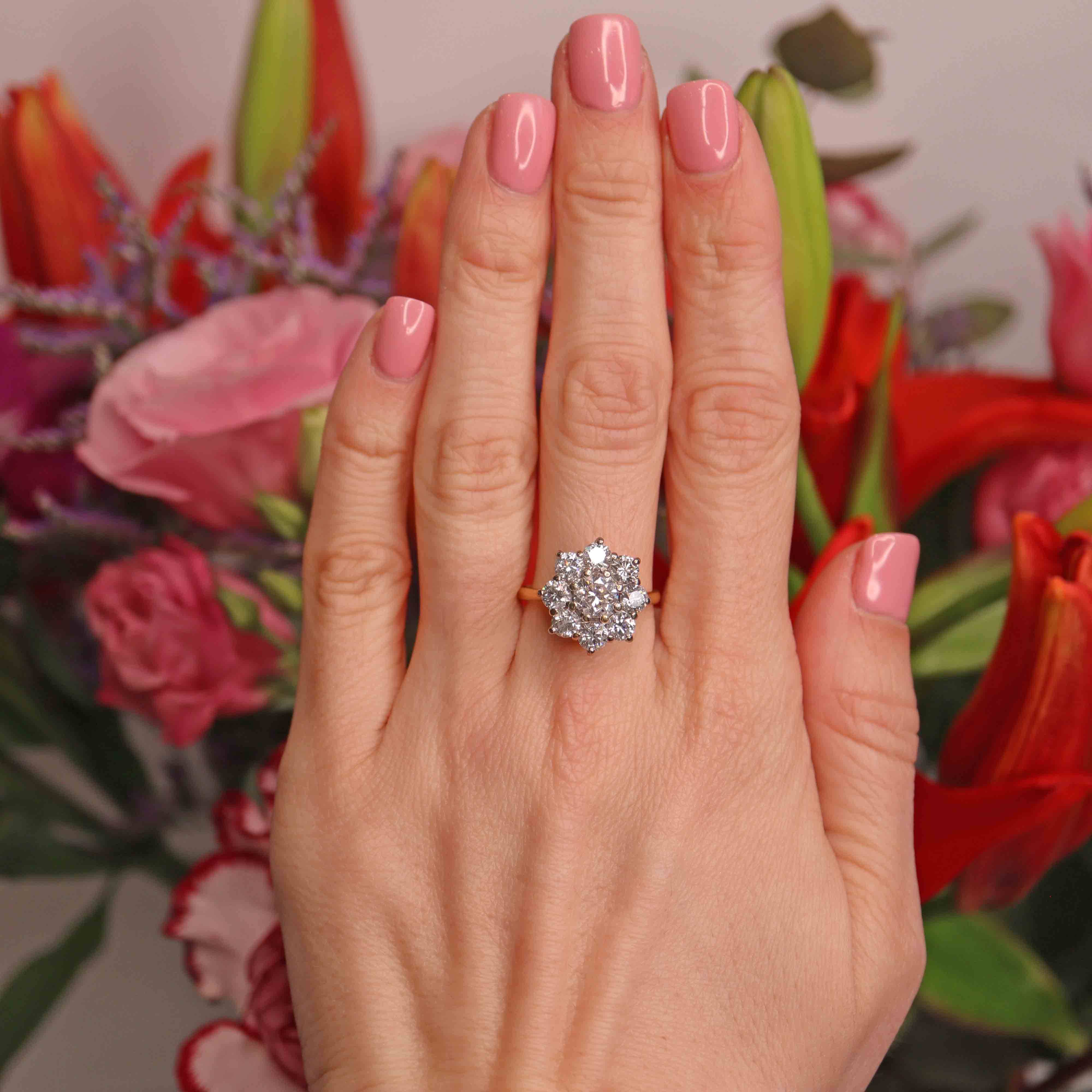 Ellibelle Jewellery Vintage 1990 Diamond 18ct Gold Daisy Cluster Engagement Ring (3.00cts)