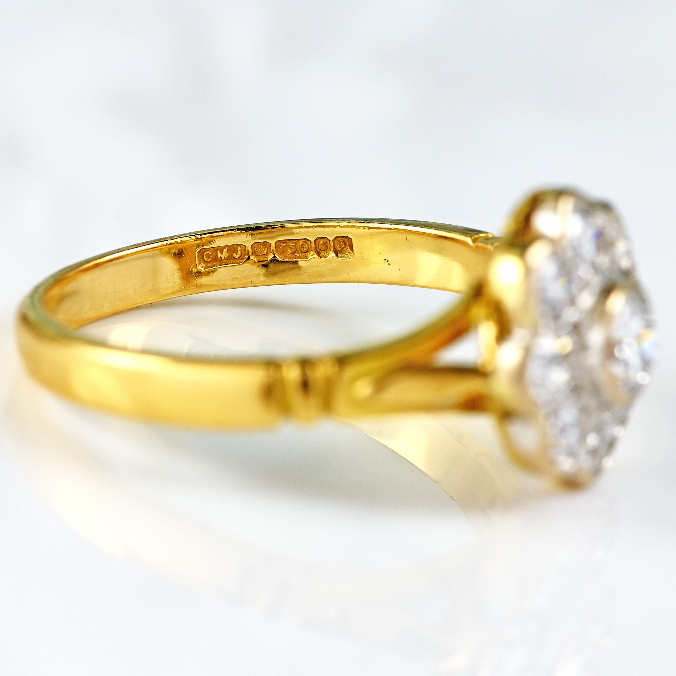 Ellibelle Jewellery Vintage 1990 Diamond 18ct Gold Daisy Cluster Ring (0.60cts)