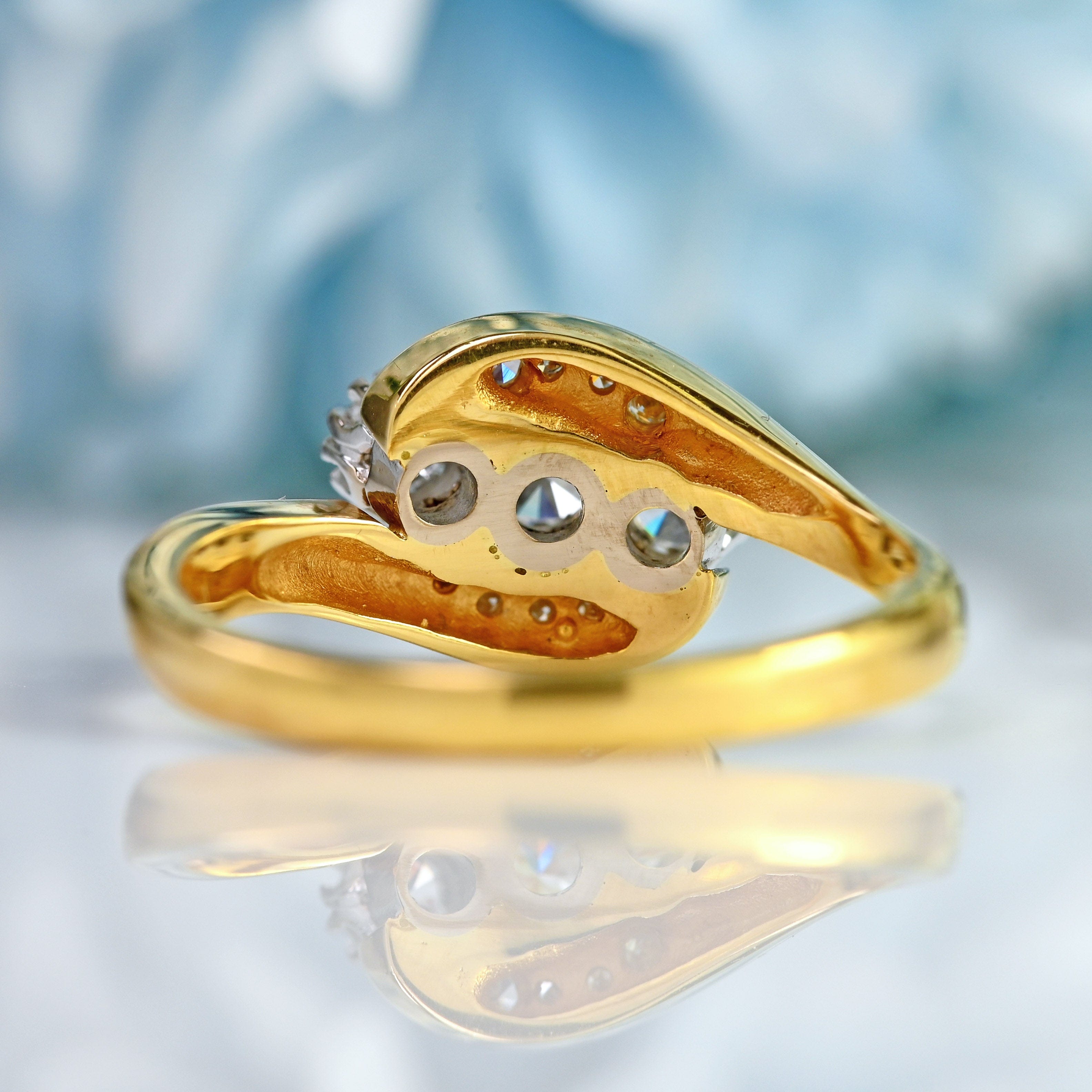 Ellibelle Jewellery Vintage 1990 Diamond 18ct Gold Three-Stone Crossover Engagement Ring