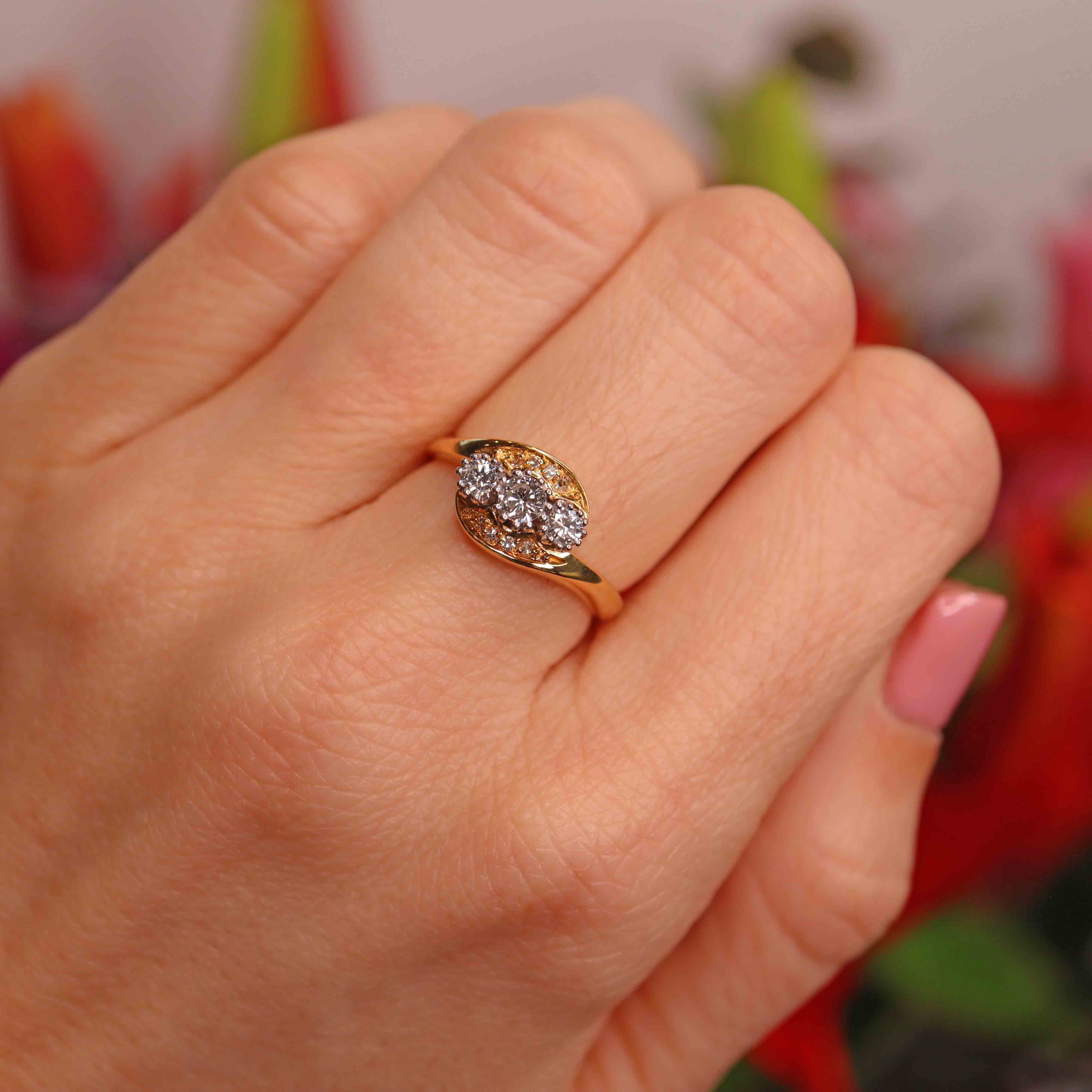 Ellibelle Jewellery Vintage 1990 Diamond 18ct Gold Three-Stone Crossover Engagement Ring