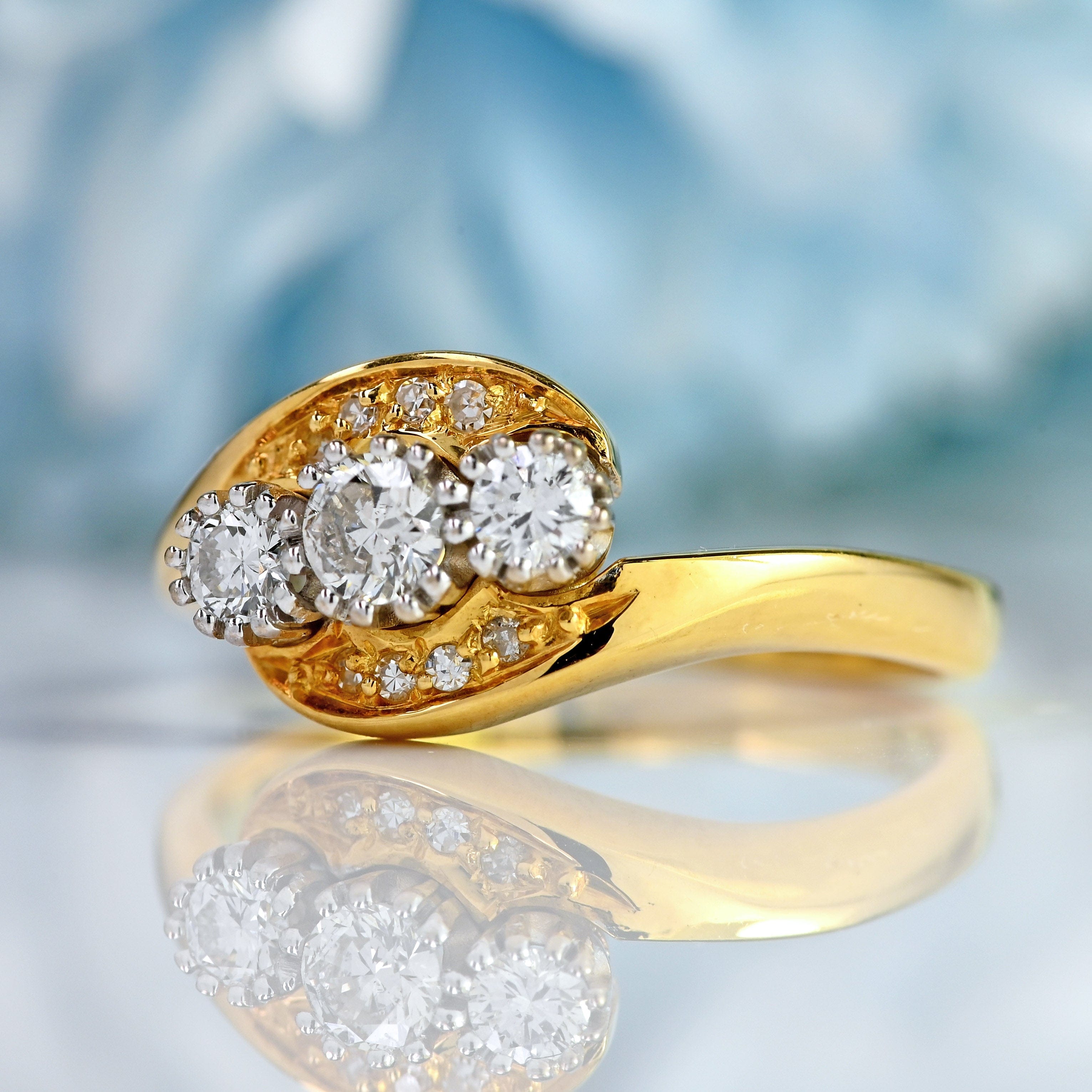 Ellibelle Jewellery Vintage 1990 Diamond 18ct Gold Three-Stone Crossover Engagement Ring