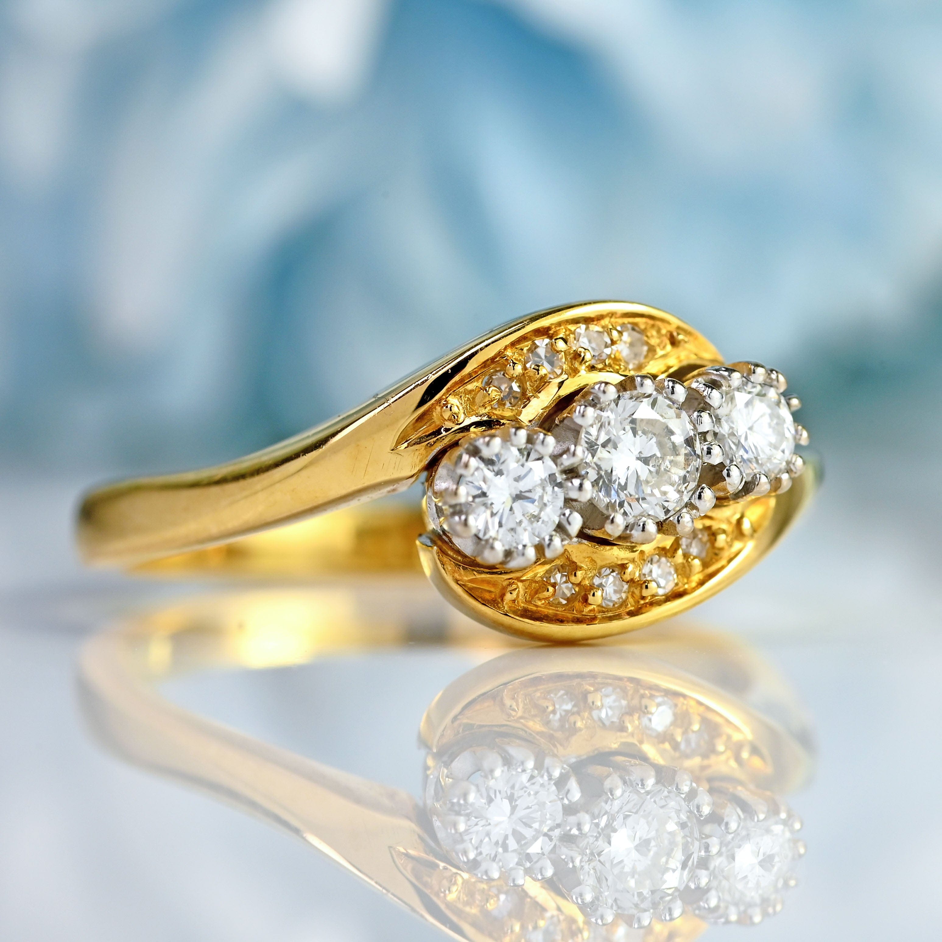Ellibelle Jewellery Vintage 1990 Diamond 18ct Gold Three-Stone Crossover Engagement Ring