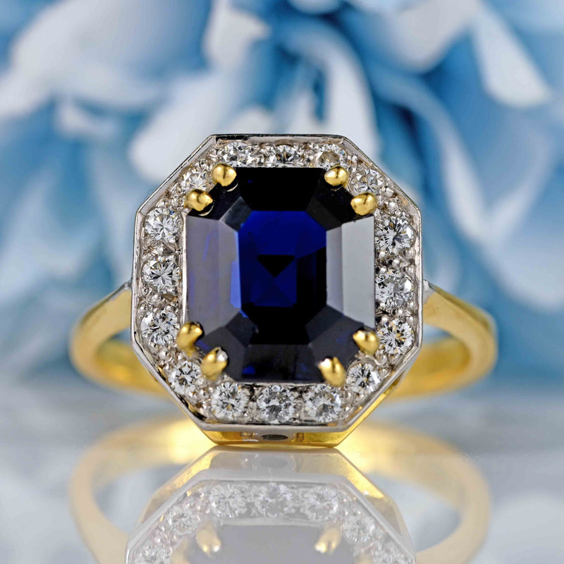 Ellibelle Jewellery Vintage 1990 Emerald-Cut Sapphire & Diamond 18ct Gold Ring (5.20ct)