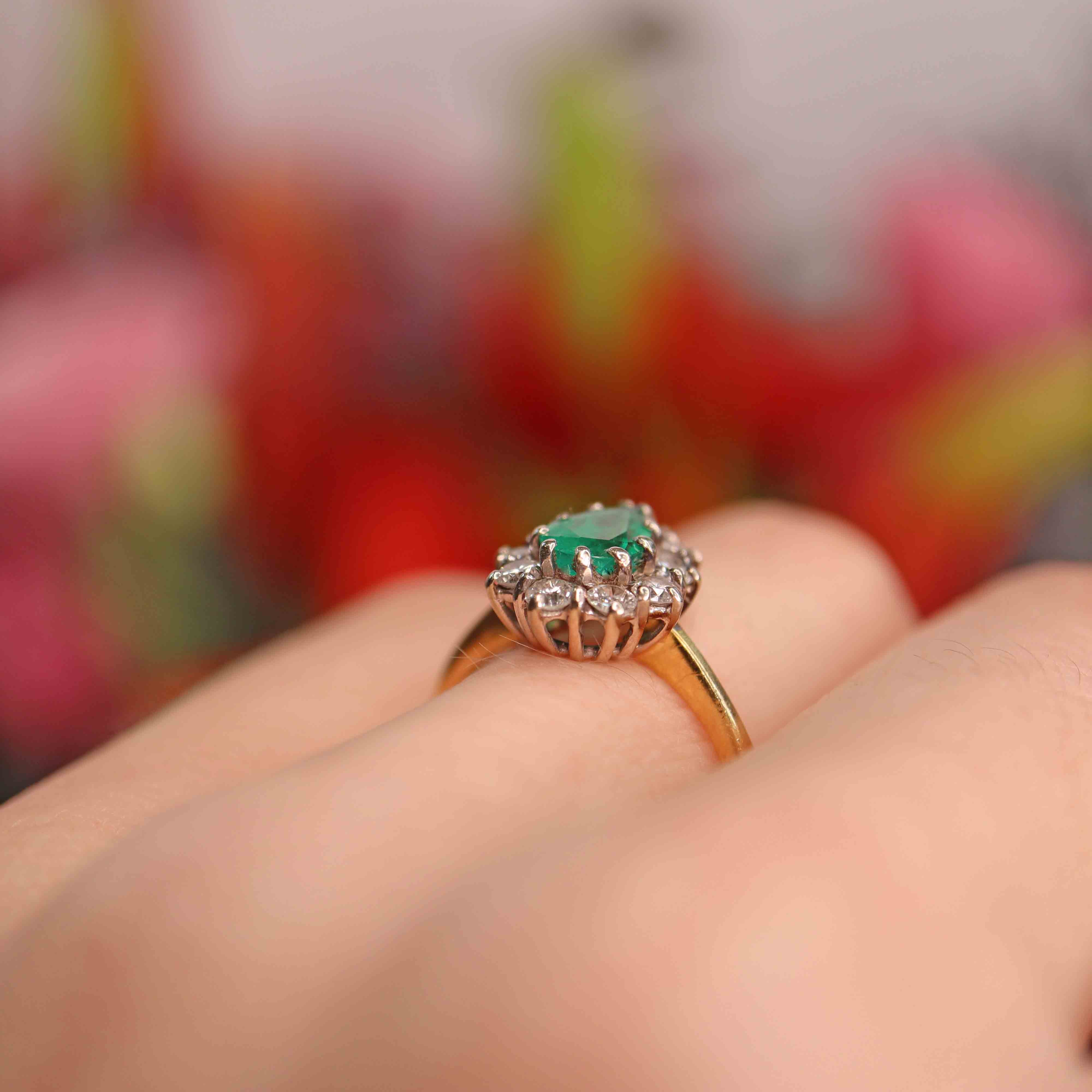 Ellibelle Jewellery Vintage 1990 Emerald & Diamond 18ct Gold Pear Cluster Ring (0.75cts)