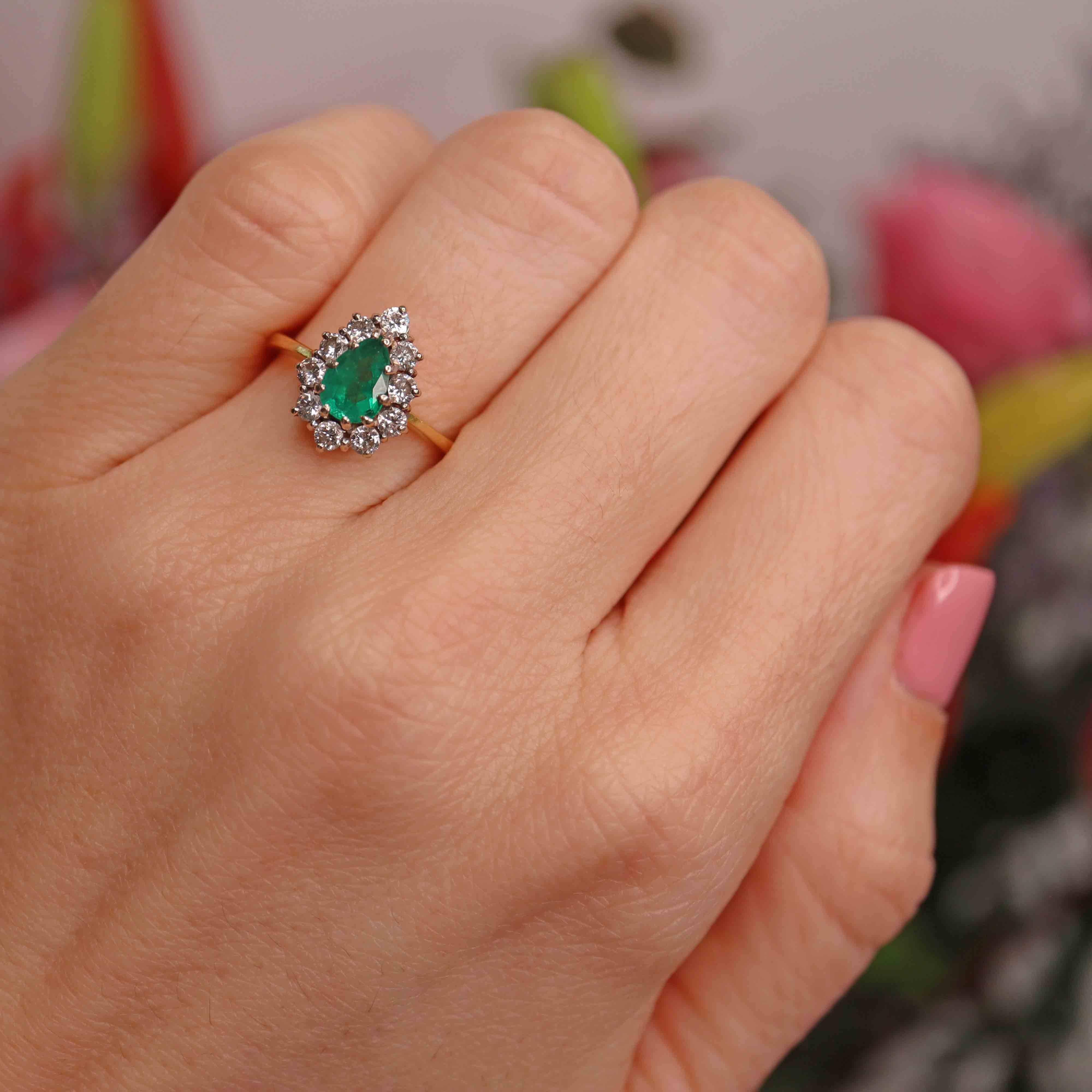 Ellibelle Jewellery Vintage 1990 Emerald & Diamond 18ct Gold Pear Cluster Ring (0.75cts)