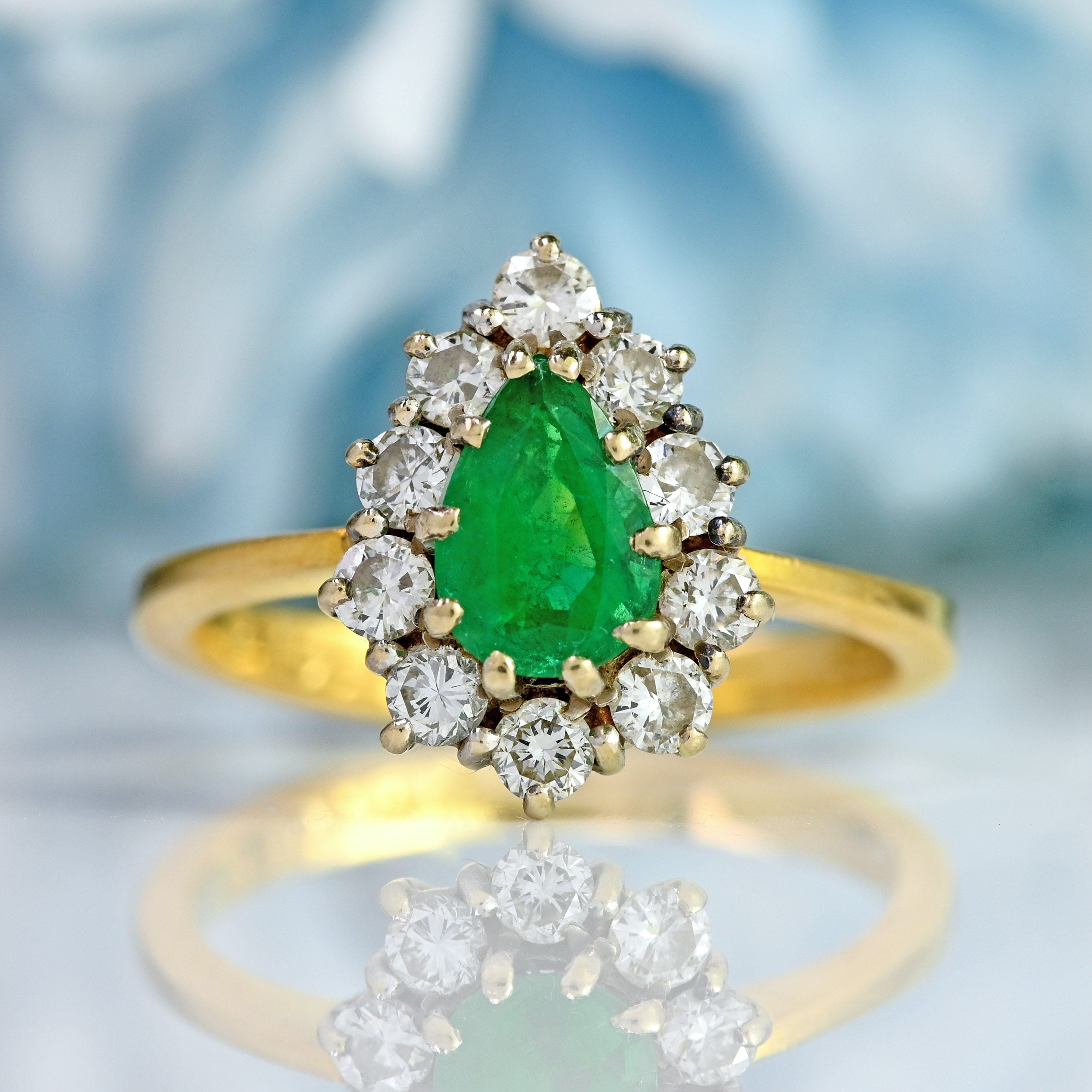 Ellibelle Jewellery Vintage 1990 Emerald & Diamond 18ct Gold Pear Cluster Ring (0.75cts)