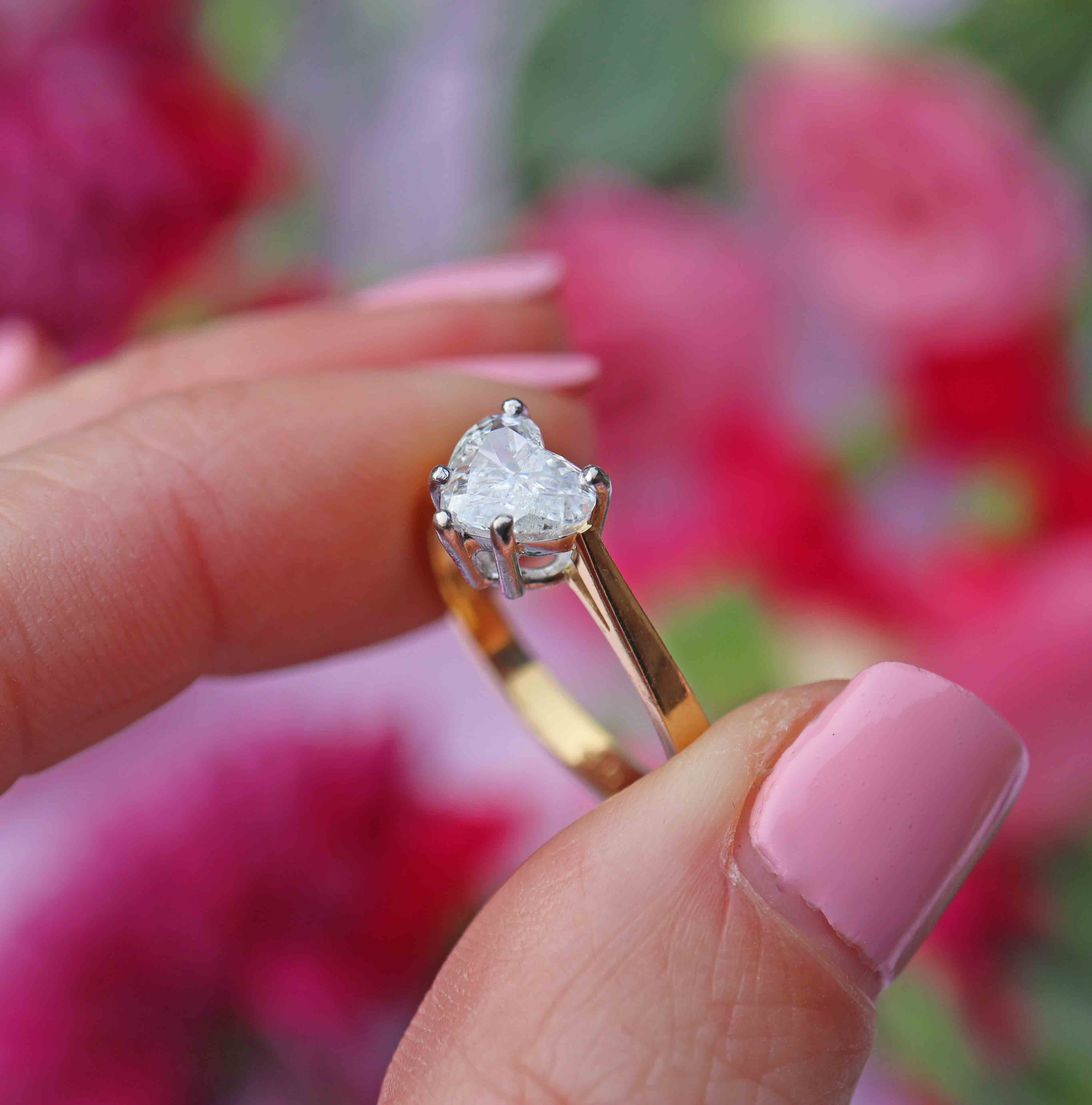 Ellibelle Jewellery Vintage 1990 Heart-Shaped-Cut Diamond 18ct Gold Solitaire Engagement Ring (0.70cts)