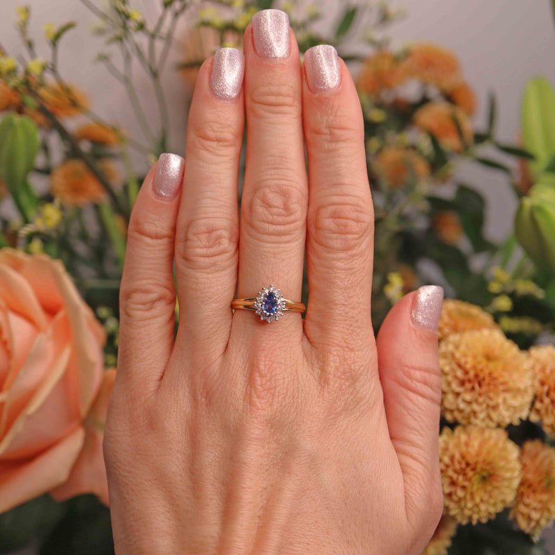 Ellibelle Jewellery Vintage 1990 Sapphire 18ct Gold Pear-Shaped Cluster Ring