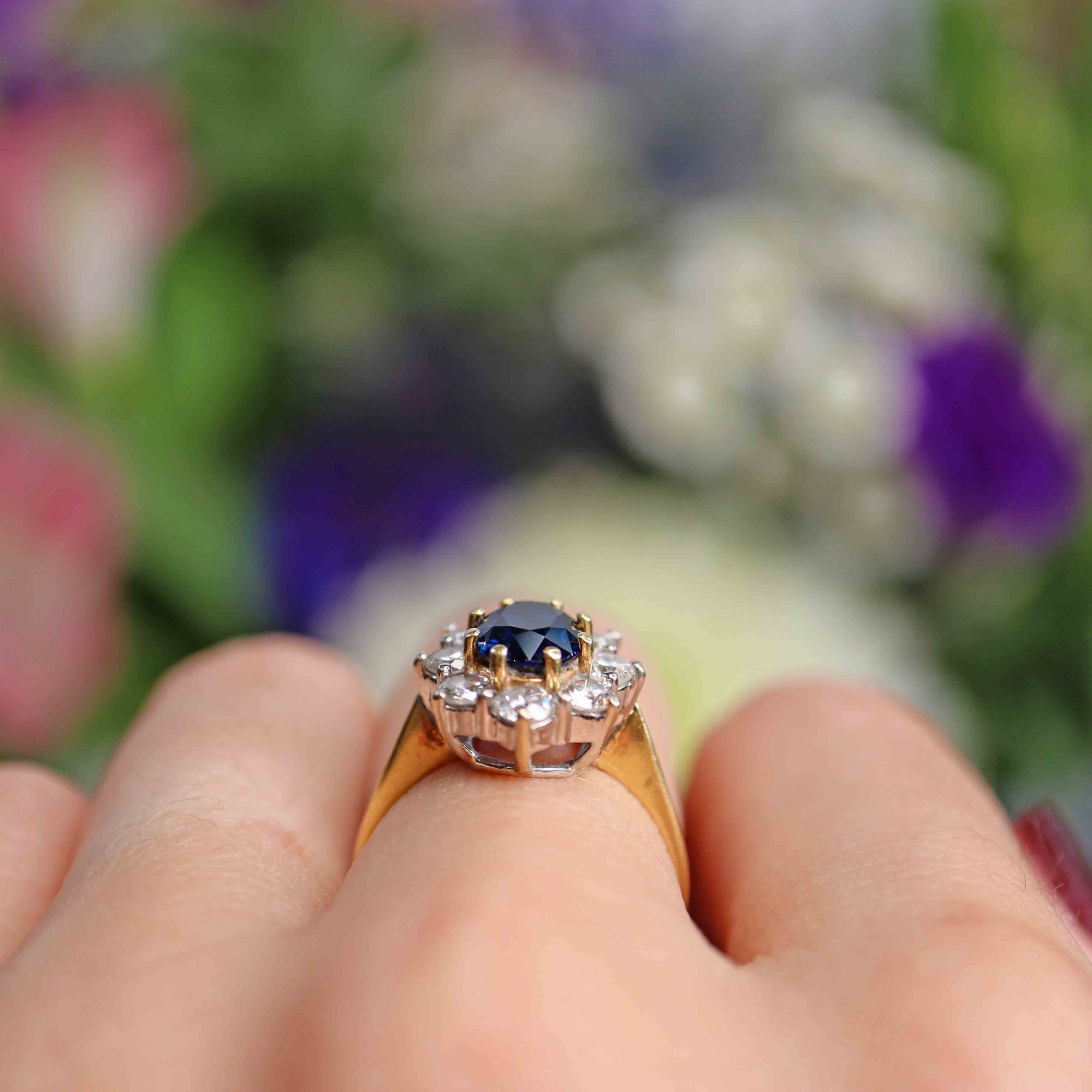 Ellibelle Jewellery Vintage 1990s Sapphire & Diamond 18ct Gold Cluster Engagement Ring