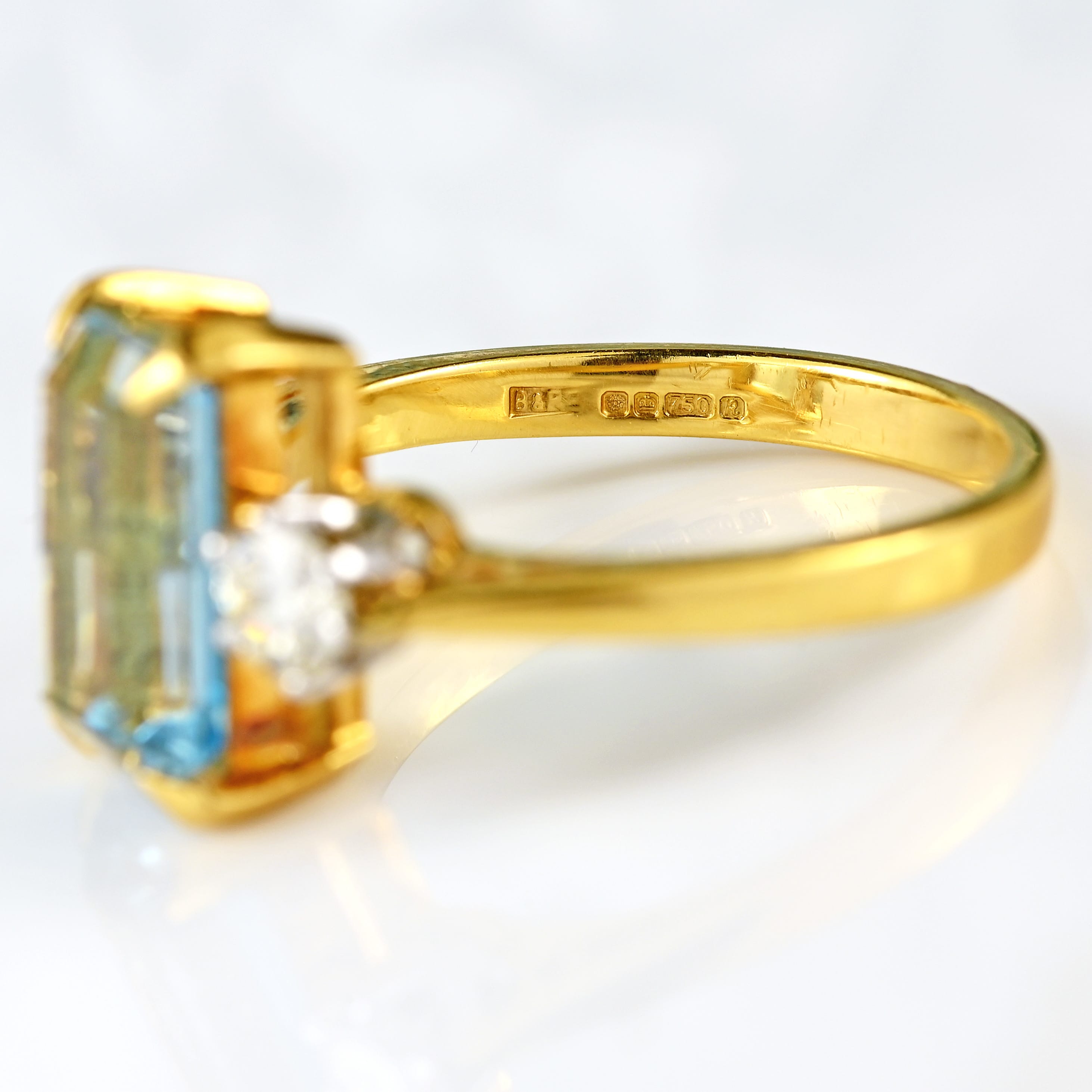 Ellibelle Jewellery Vintage 1991 Aquamarine & Diamond 18ct Gold Three-Stone Trilogy Ring