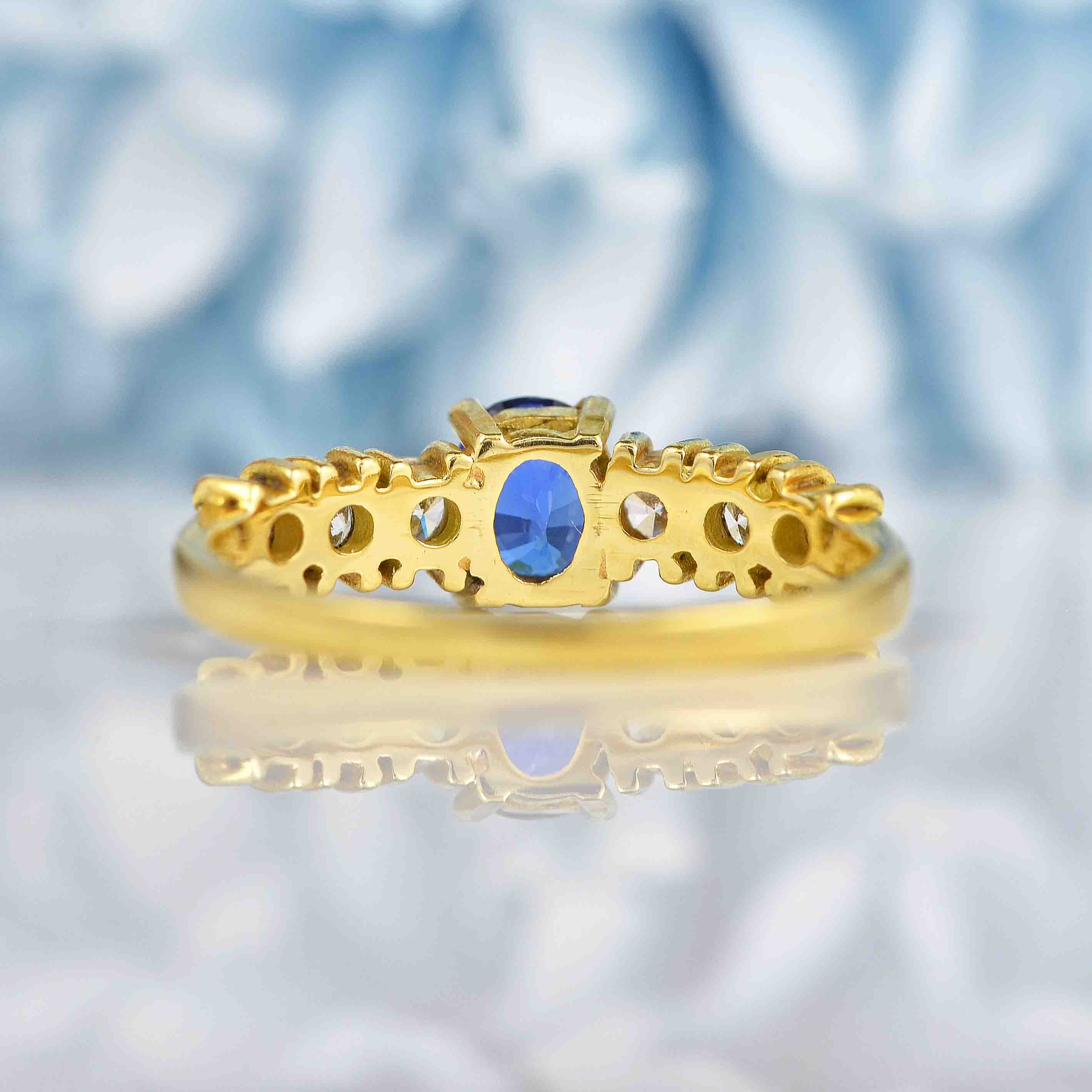 Ellibelle Jewellery Vintage 1991 Blue Sapphire & Diamond 18ct Gold Ring