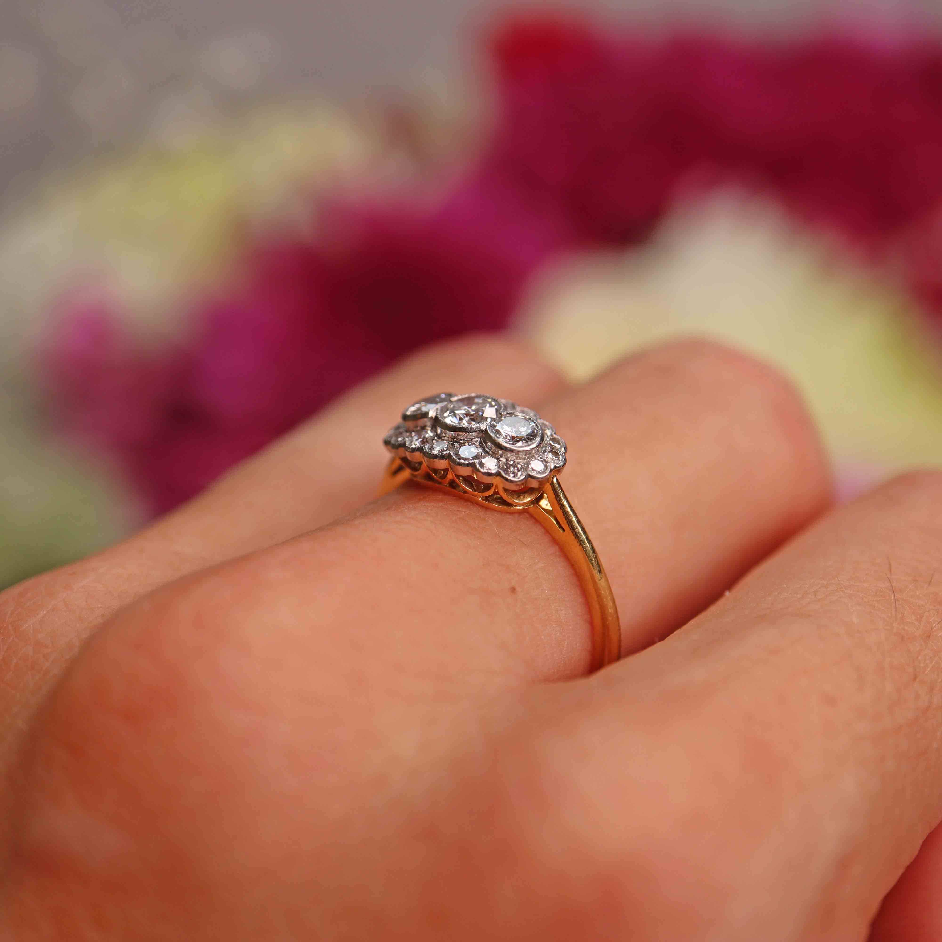 Ellibelle Jewellery Vintage 1991 Diamond 18ct Gold Bezel-Set Cluster Ring (0.70cts)