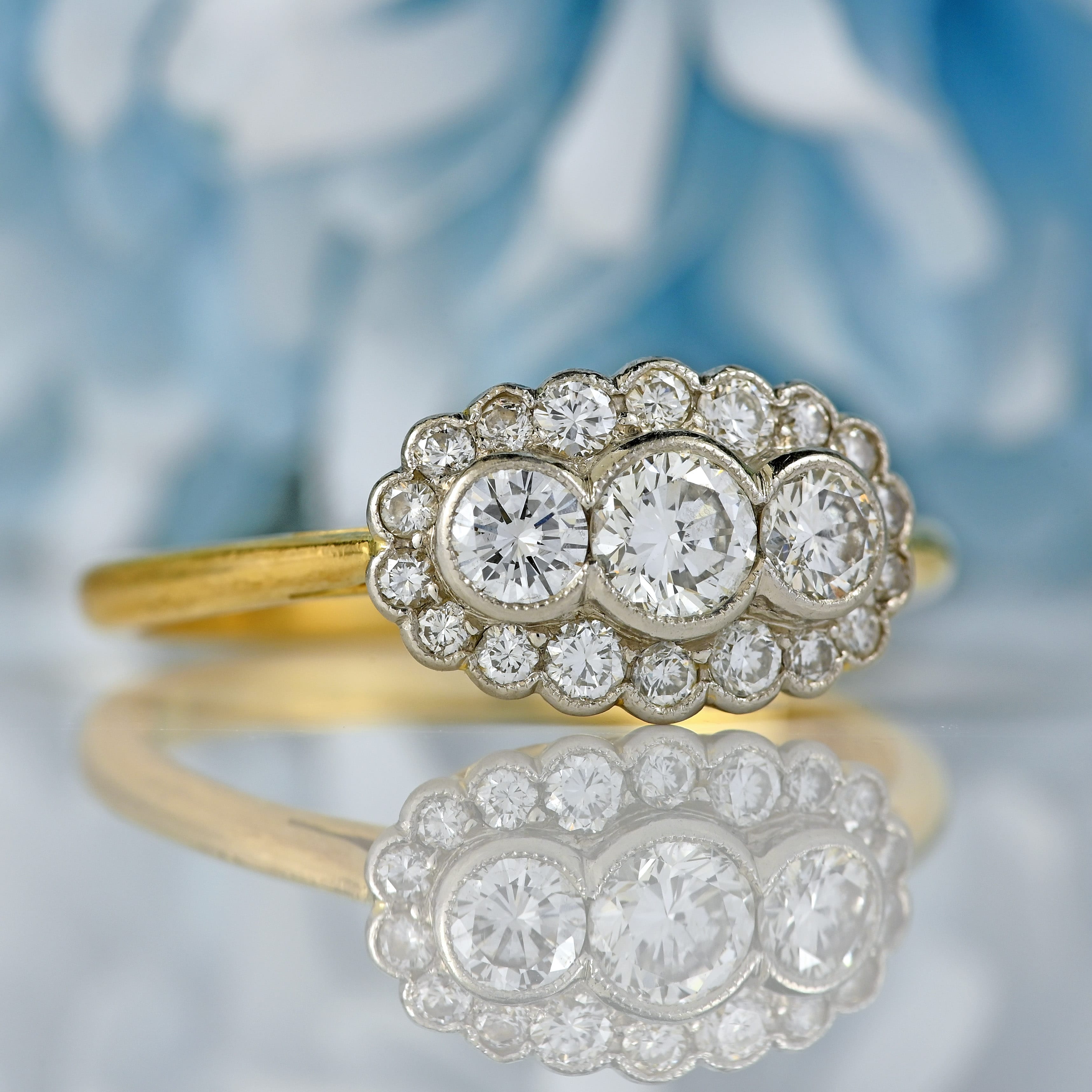 Ellibelle Jewellery Vintage 1991 Diamond 18ct Gold Bezel-Set Cluster Ring (0.70cts)