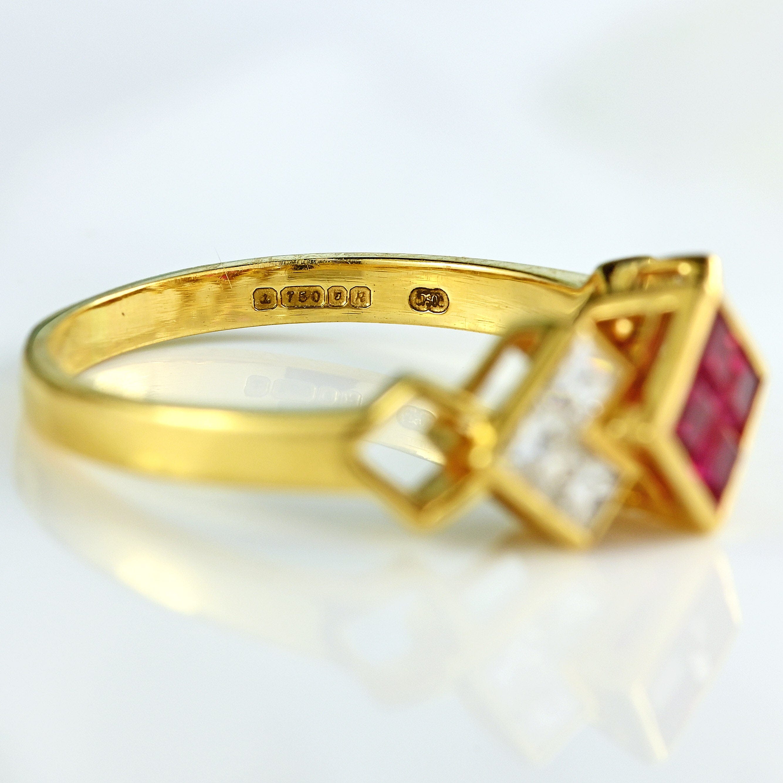 Ellibelle Jewellery Vintage 1991 Ruby & Princess-Cut Diamond 18ct Gold Ring