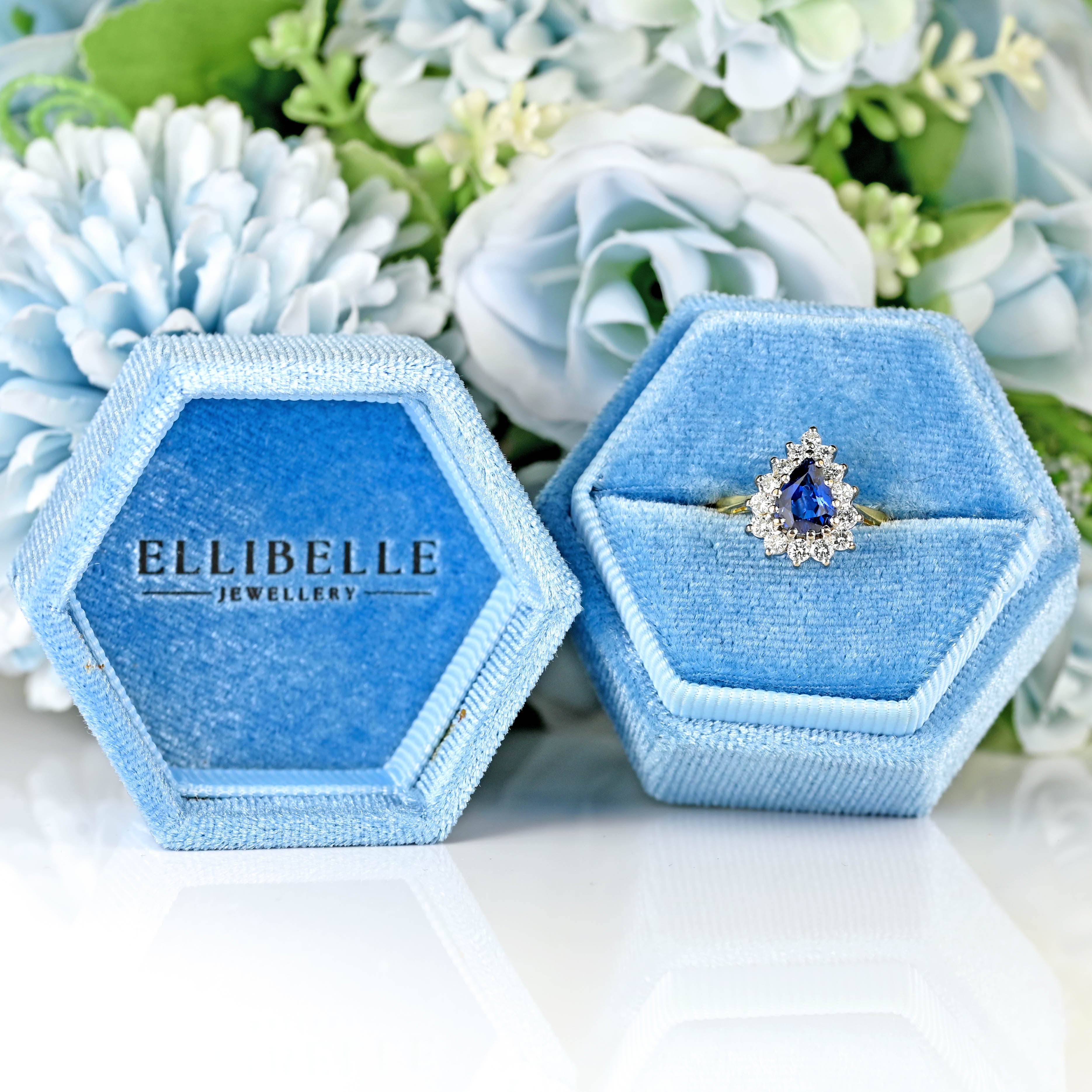 Ellibelle Jewellery Vintage 1991 Sapphire & Diamond 18ct Gold Pear Cluster Engagement Ring (1.30cts)