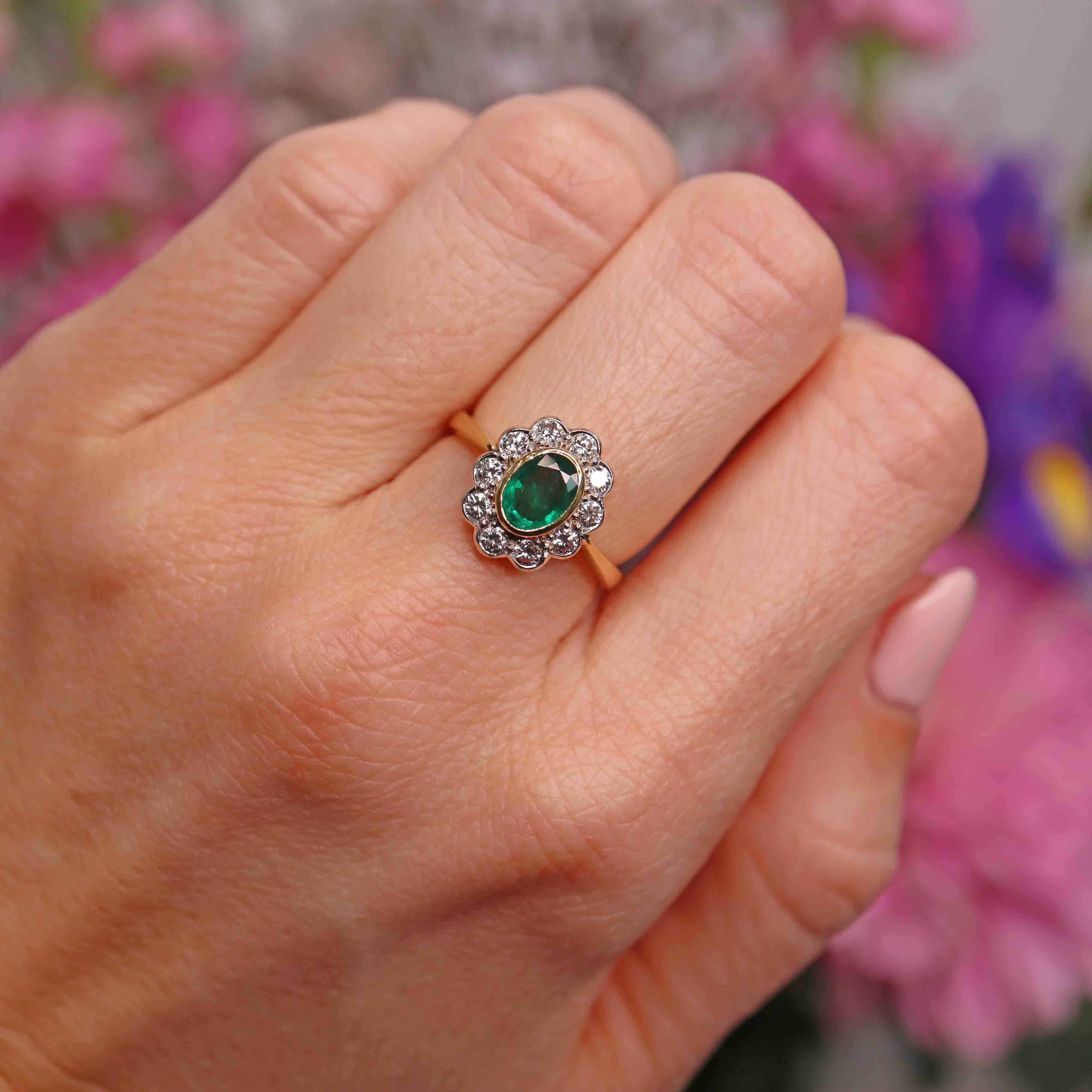 Ellibelle Jewellery Vintage 1992 Emerald & Diamond 18ct Gold Oval Floral Cluster Ring (0.77cts)