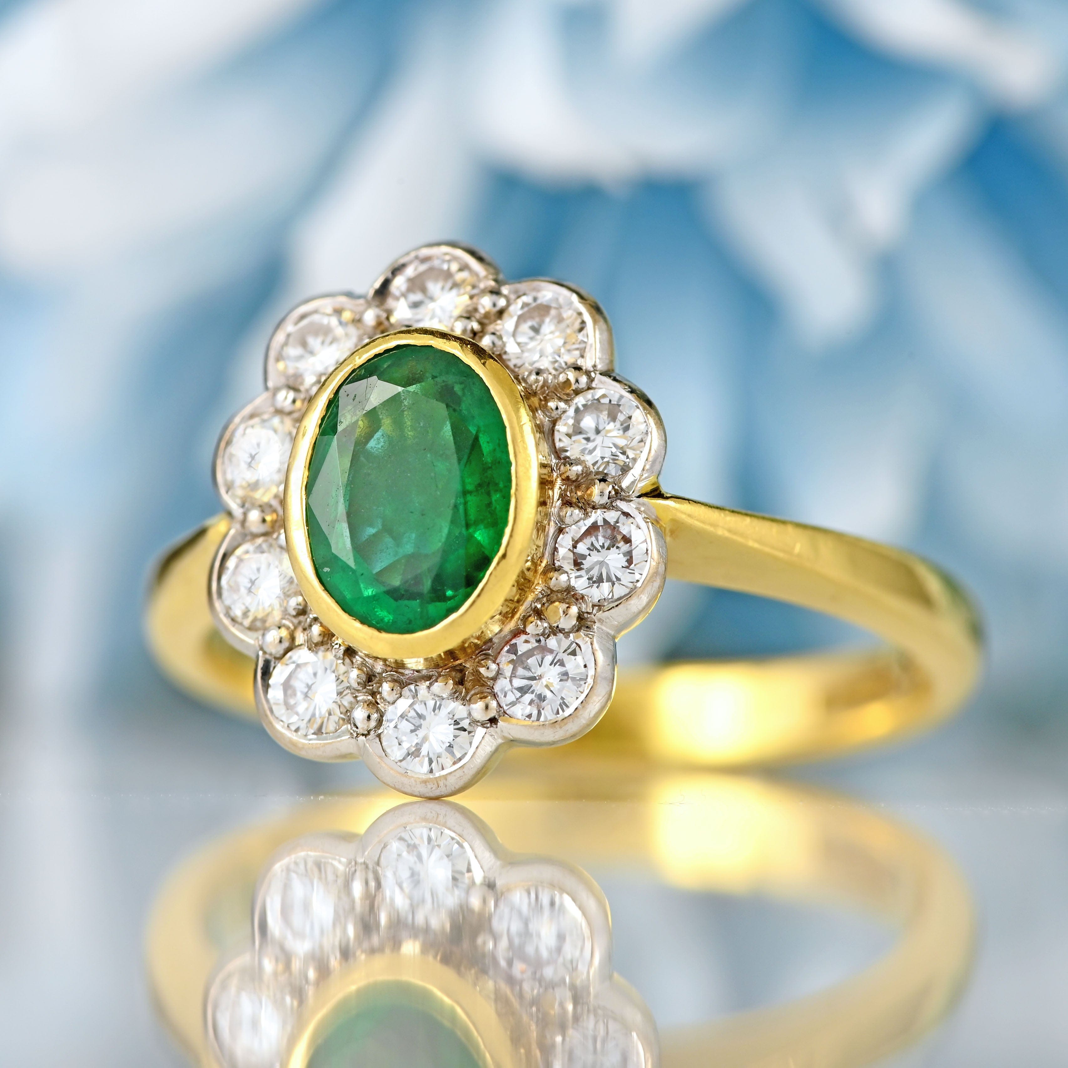 Ellibelle Jewellery Vintage 1992 Emerald & Diamond 18ct Gold Oval Floral Cluster Ring (0.77cts)