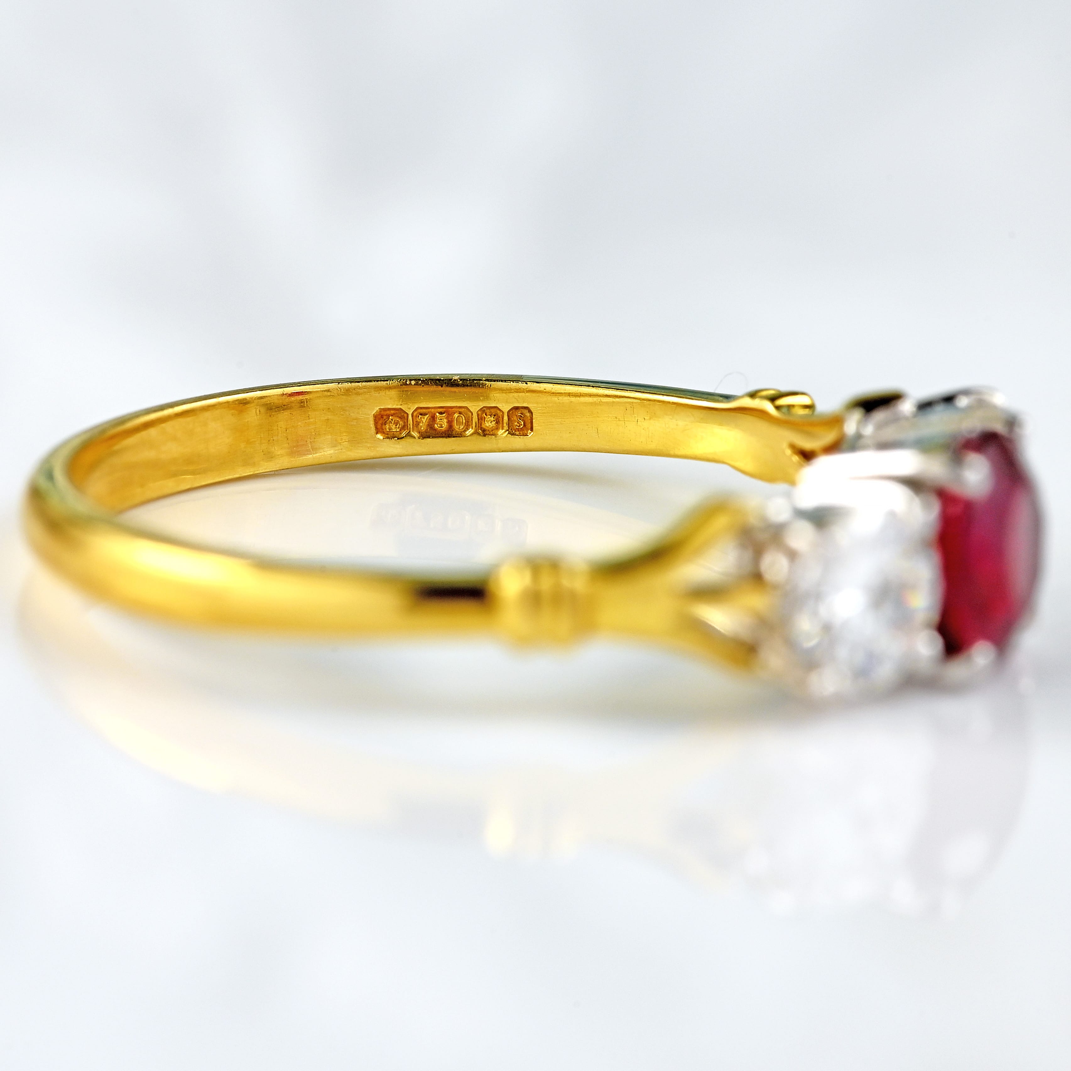 Ellibelle Jewellery Vintage 1992 Ruby & Diamond 18ct Gold Three-Stone Trilogy Ring