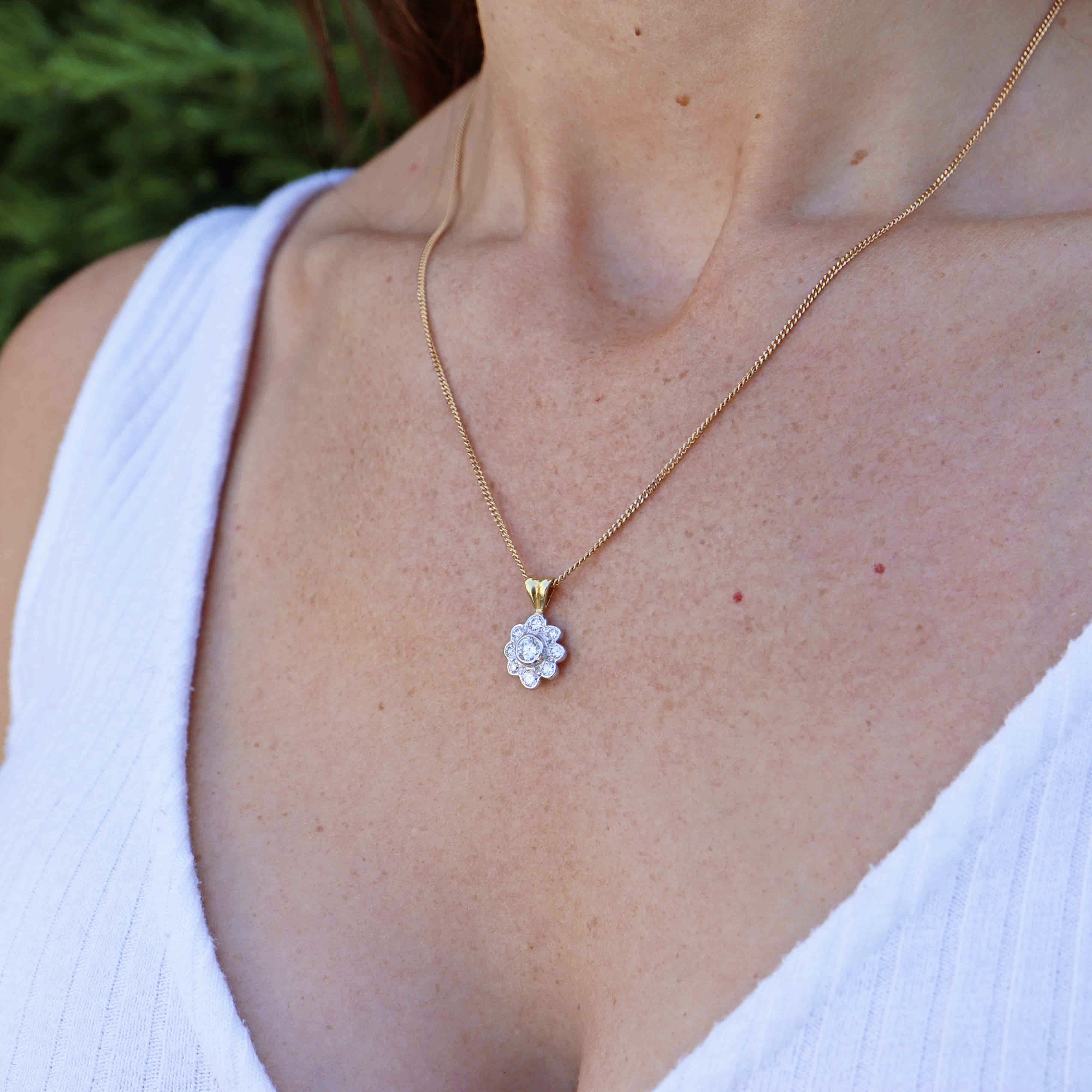 Ellibelle Jewellery Vintage 1993 Diamond 18ct Gold Daisy Cluster Pendant Necklace