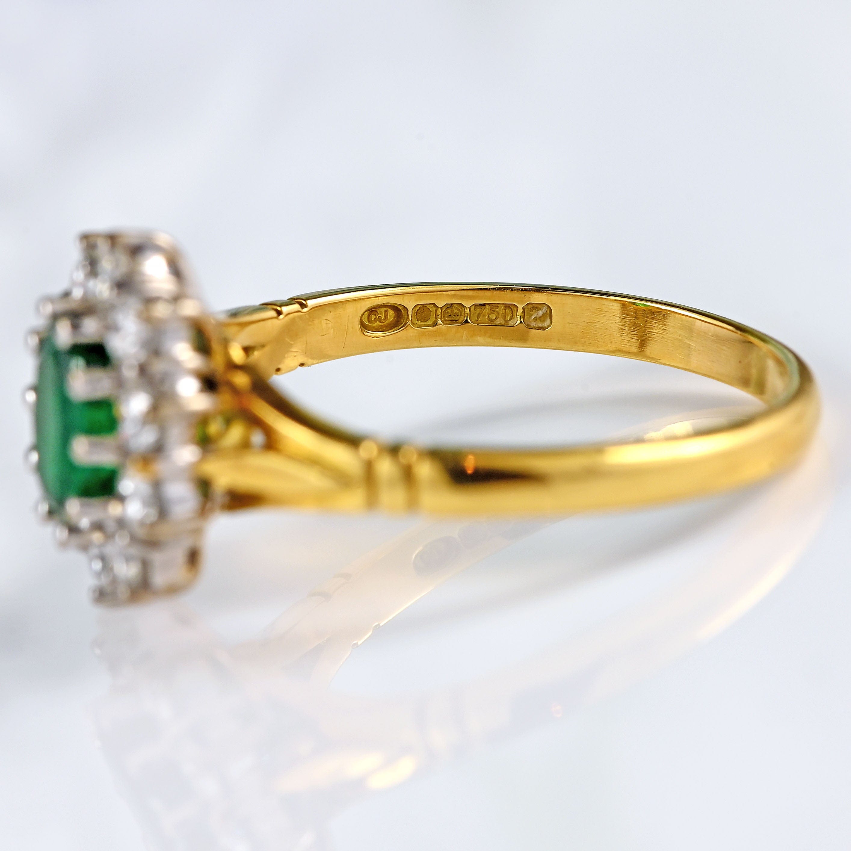 Ellibelle Jewellery Vintage 1993 Emerald & Diamond 18ct Gold Cluster Ring (0.60ct)