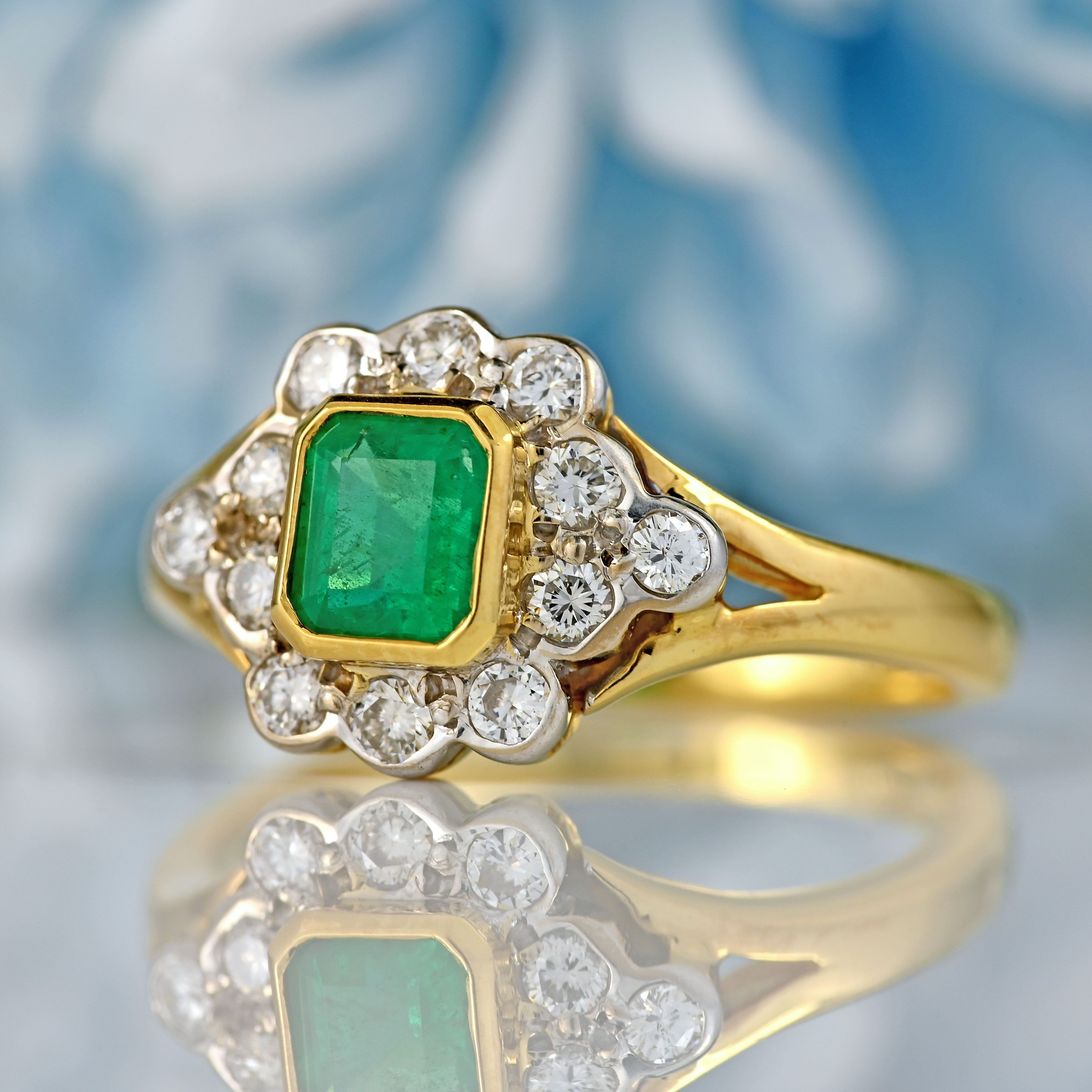 Ellibelle Jewellery Vintage 1994 Emerald & Diamond 18ct Gold Cluster Ring