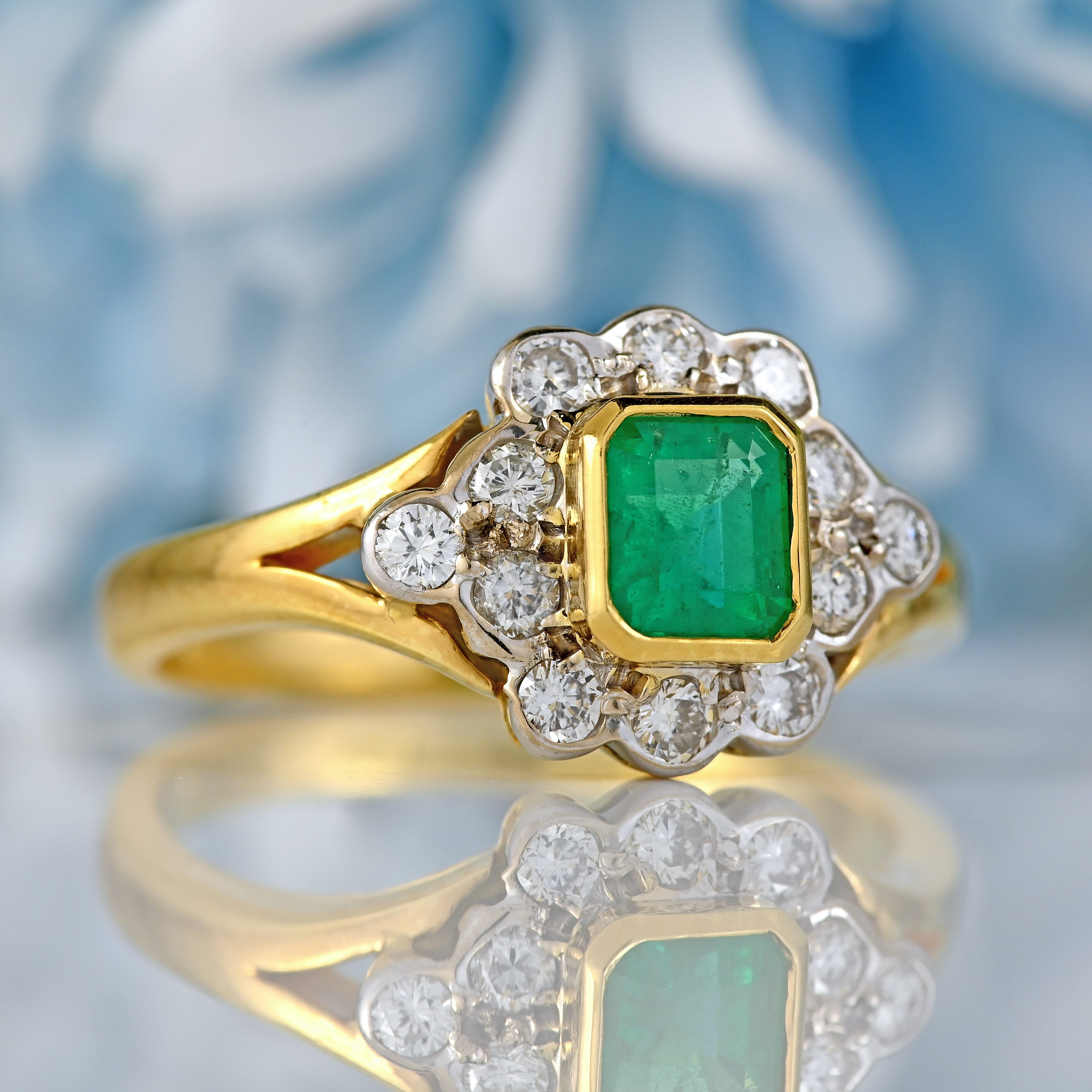Ellibelle Jewellery Vintage 1994 Emerald & Diamond 18ct Gold Cluster Ring