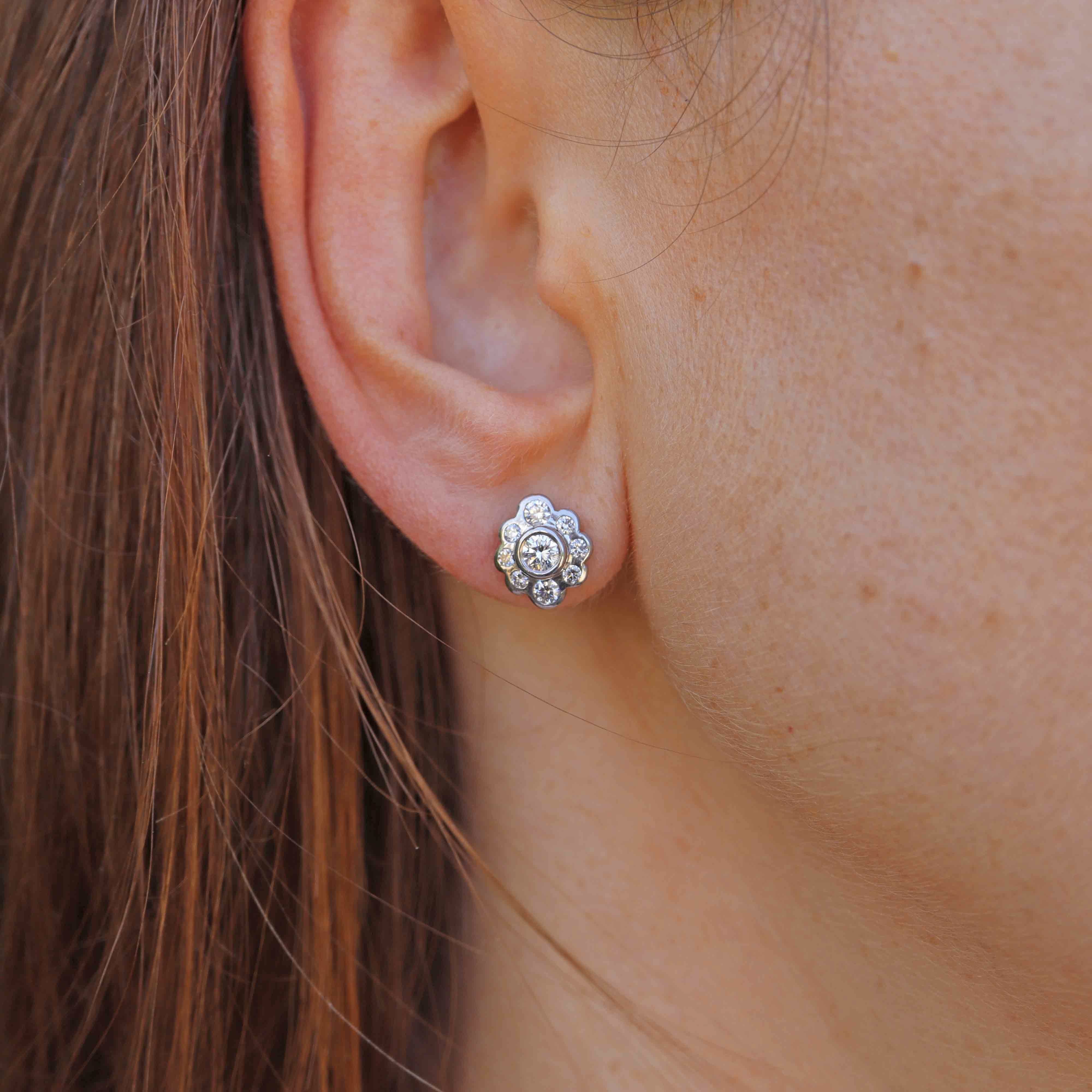 Ellibelle Jewellery Vintage 1995 Diamond 18ct Gold Daisy Cluster Stud Earrings