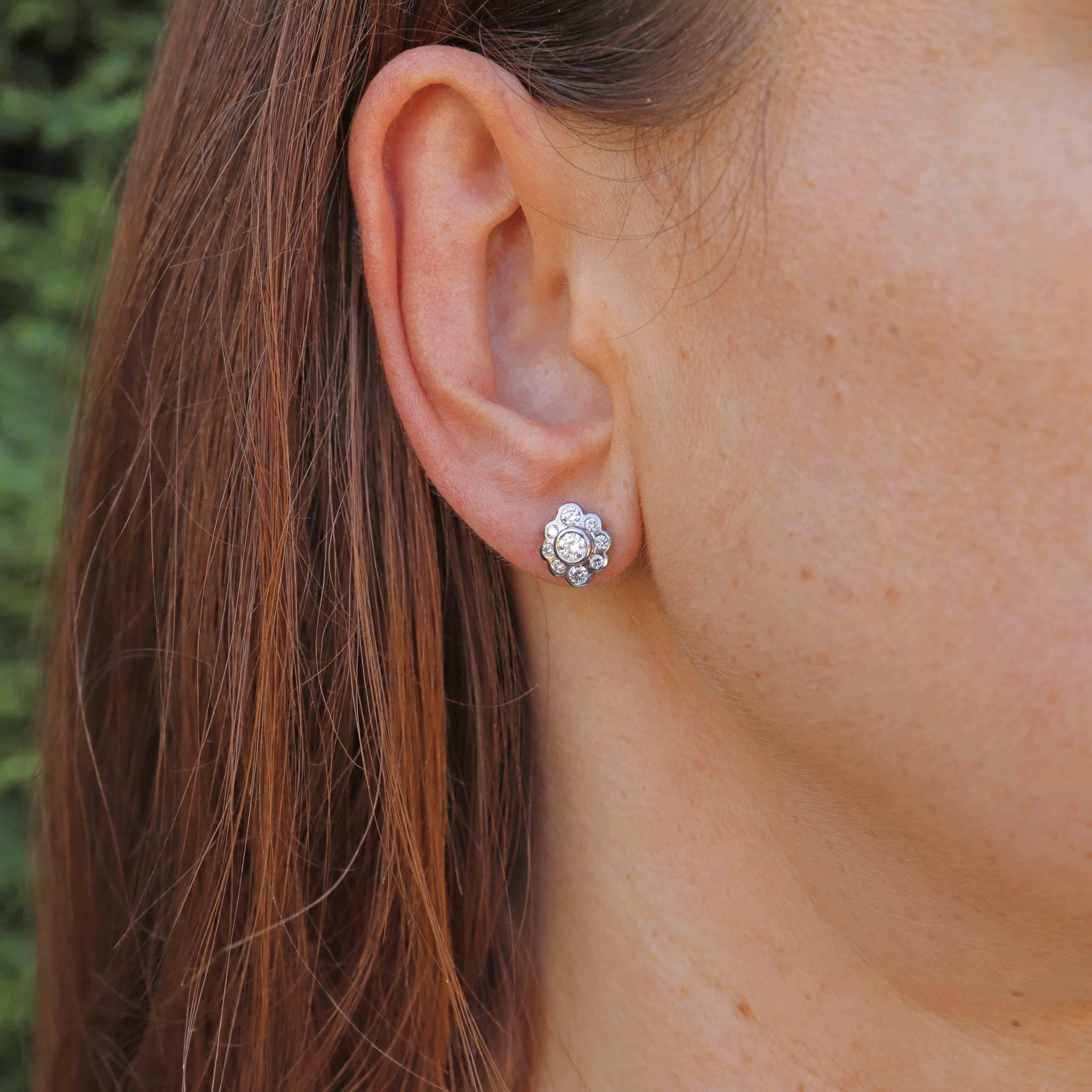 Ellibelle Jewellery Vintage 1995 Diamond 18ct Gold Daisy Cluster Stud Earrings