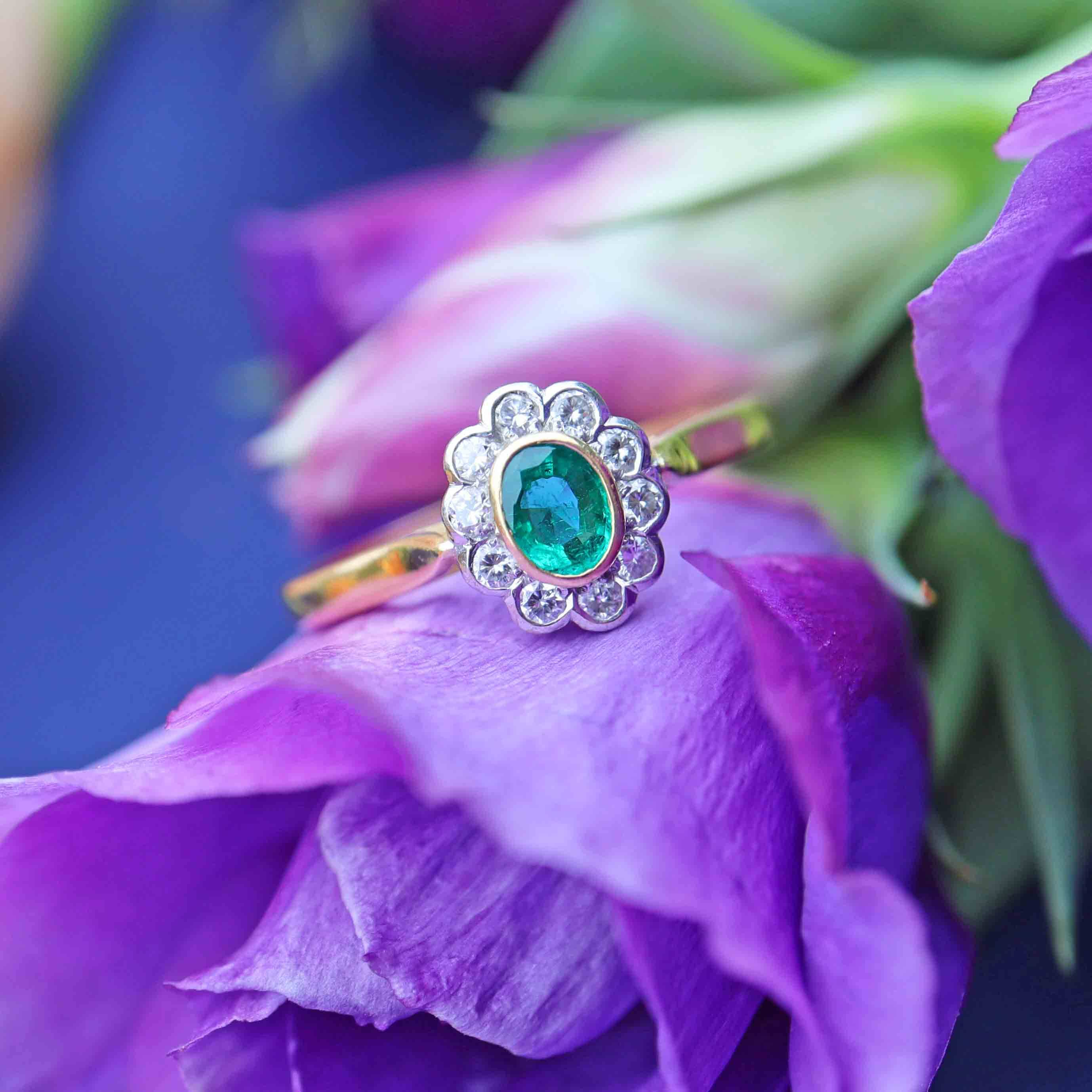 Ellibelle Jewellery Vintage 1995 Emerald & Diamond 18ct Gold Cluster Ring (0.40cts)