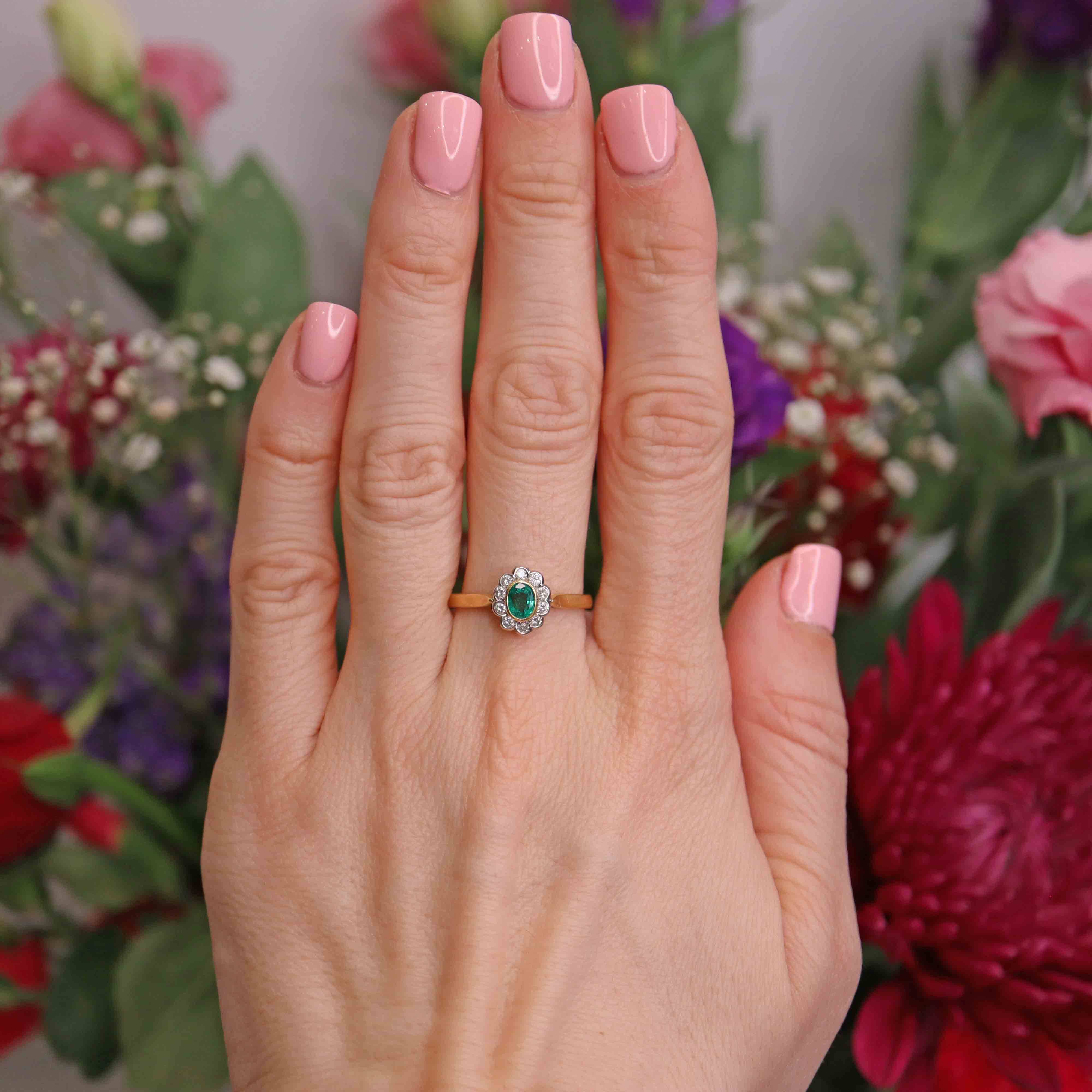Ellibelle Jewellery Vintage 1995 Emerald & Diamond 18ct Gold Cluster Ring (0.40cts)