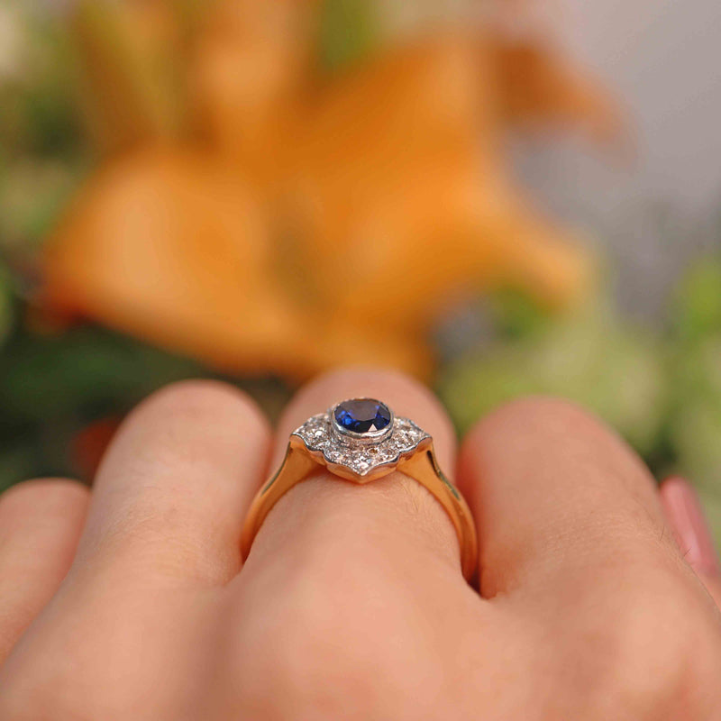 Ellibelle Jewellery Vintage 1996 Sapphire & Diamond 18ct Gold Petal-Shaped Cluster Ring