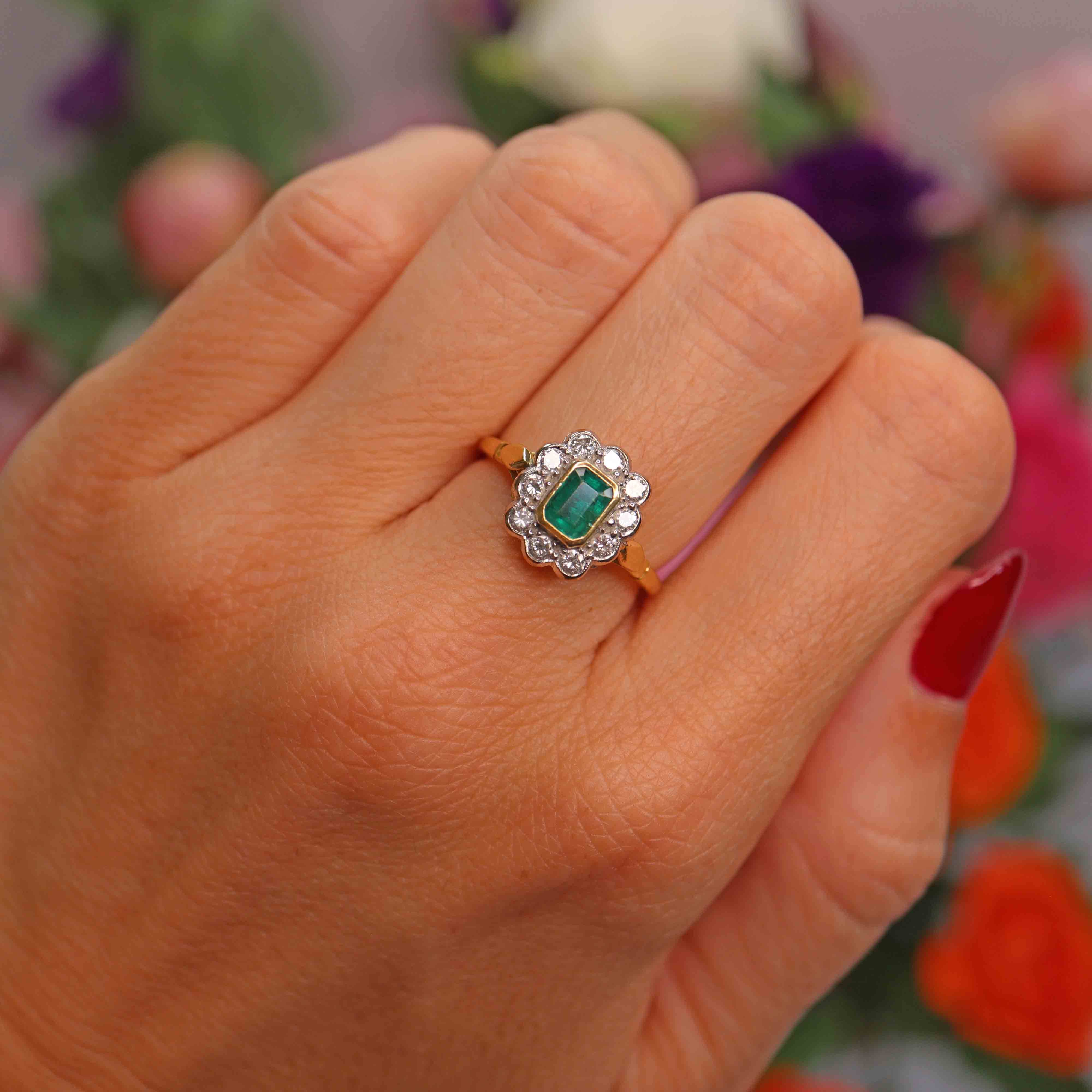 Ellibelle Jewellery Vintage 1997 Emerald & Diamond 18ct Gold Cluster Ring