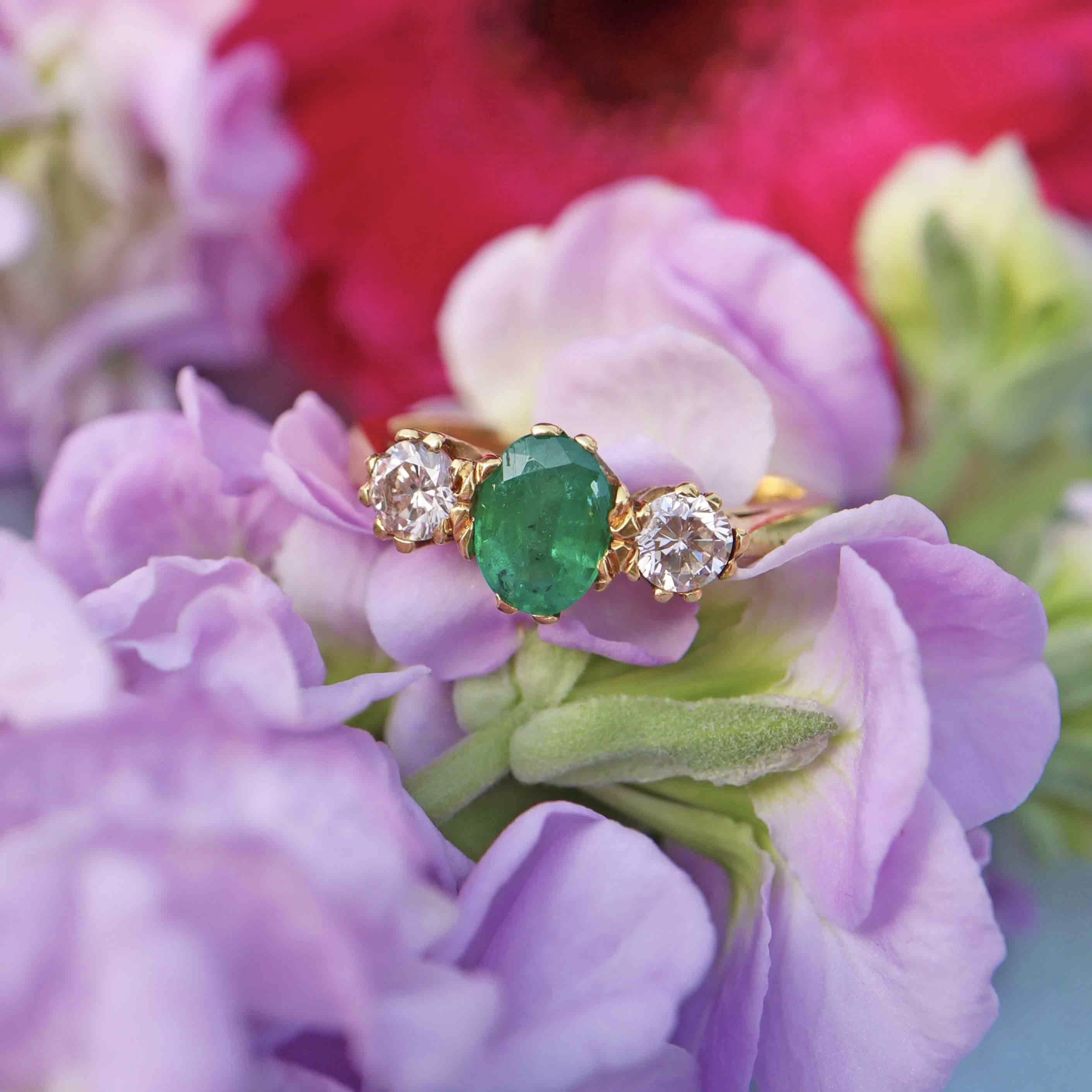 Ellibelle Jewellery Vintage 1997 Emerald & Diamond 18ct Gold Three-Stone Trilogy Engagement Ring (0.70cts)