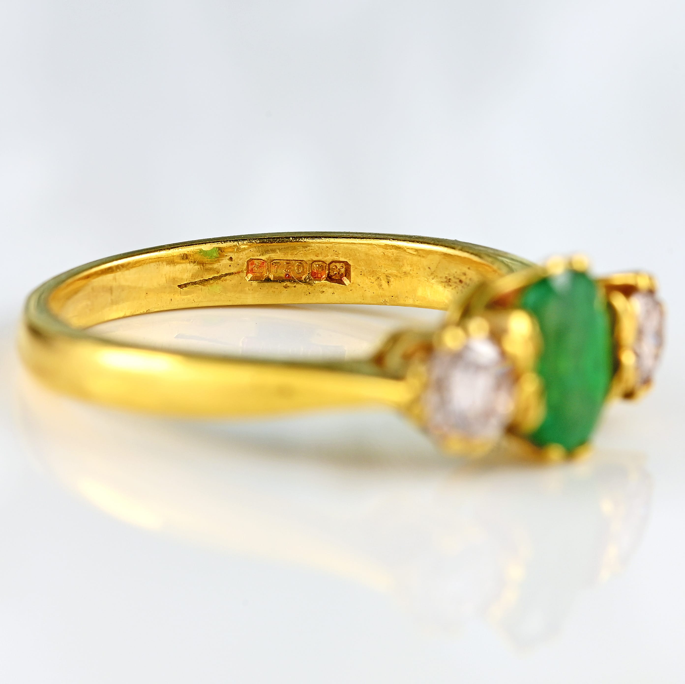 Ellibelle Jewellery Vintage 1997 Emerald & Diamond 18ct Gold Three-Stone Trilogy Engagement Ring (0.70cts)
