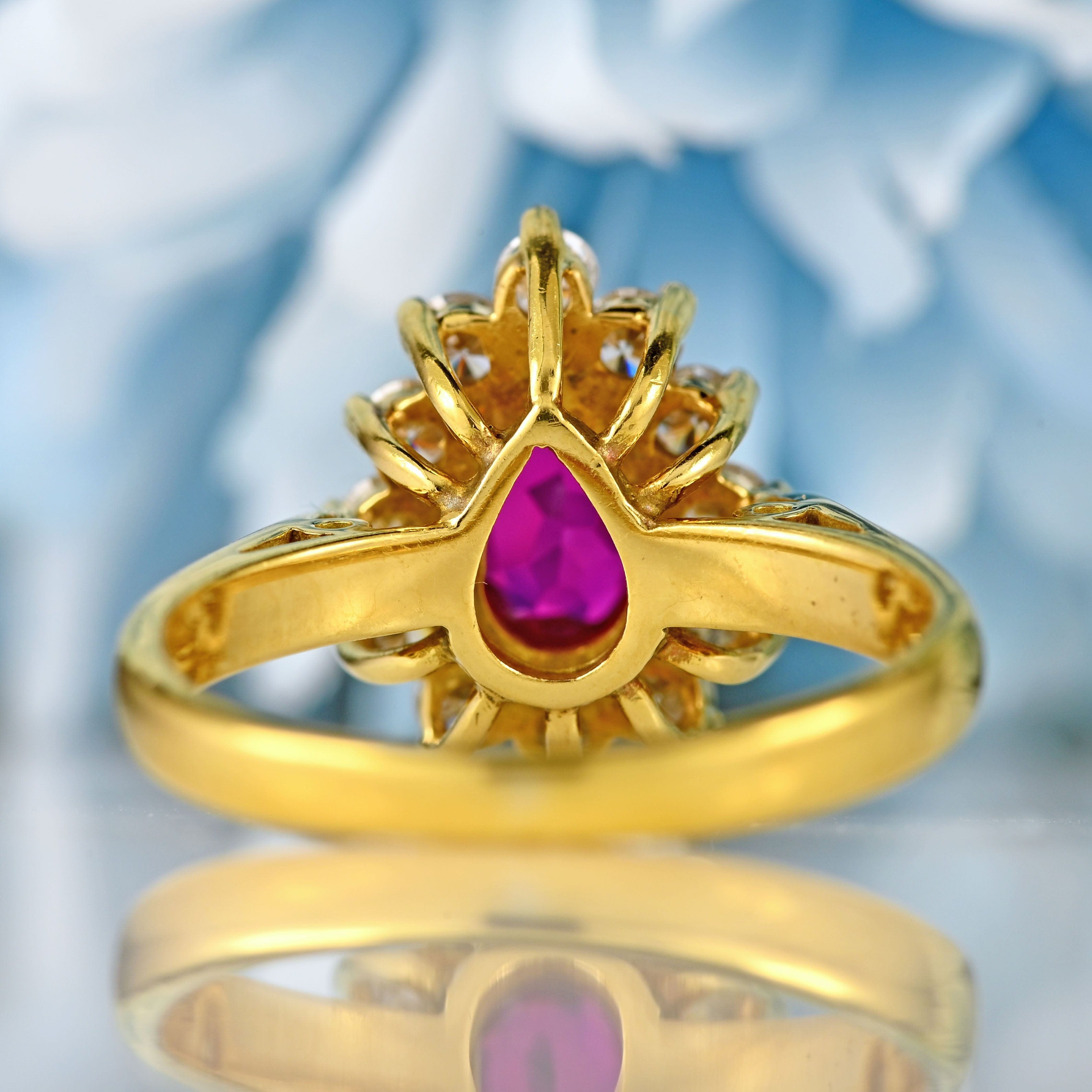 Ellibelle Jewellery Vintage 1997 Ruby & Diamond 18ct Gold Pear Cluster Engagement Ring (0.80cts)