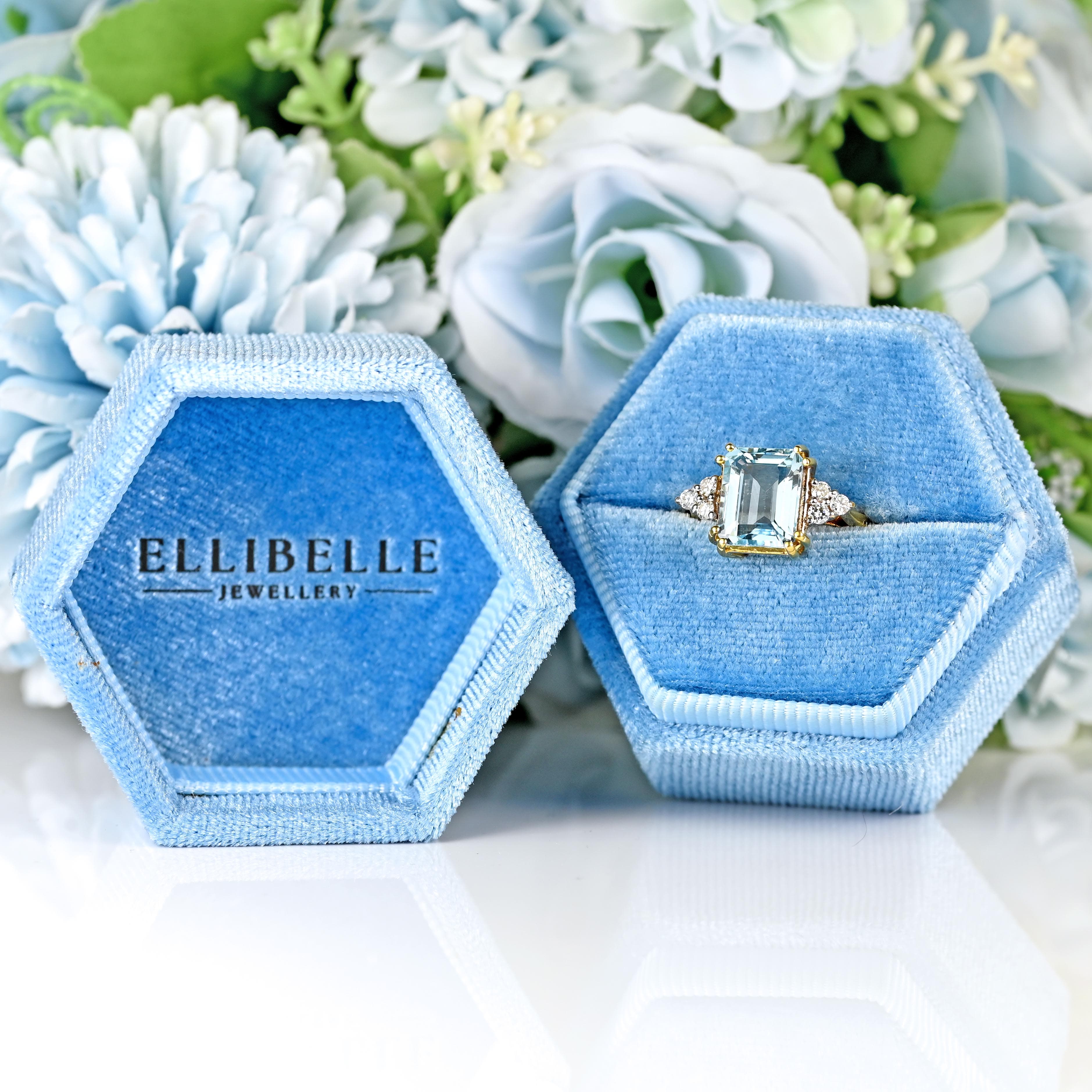 Ellibelle Jewellery Vintage 1998 Aquamarine & Diamond 18ct Gold Seven-Stone Ring (2.92cts)