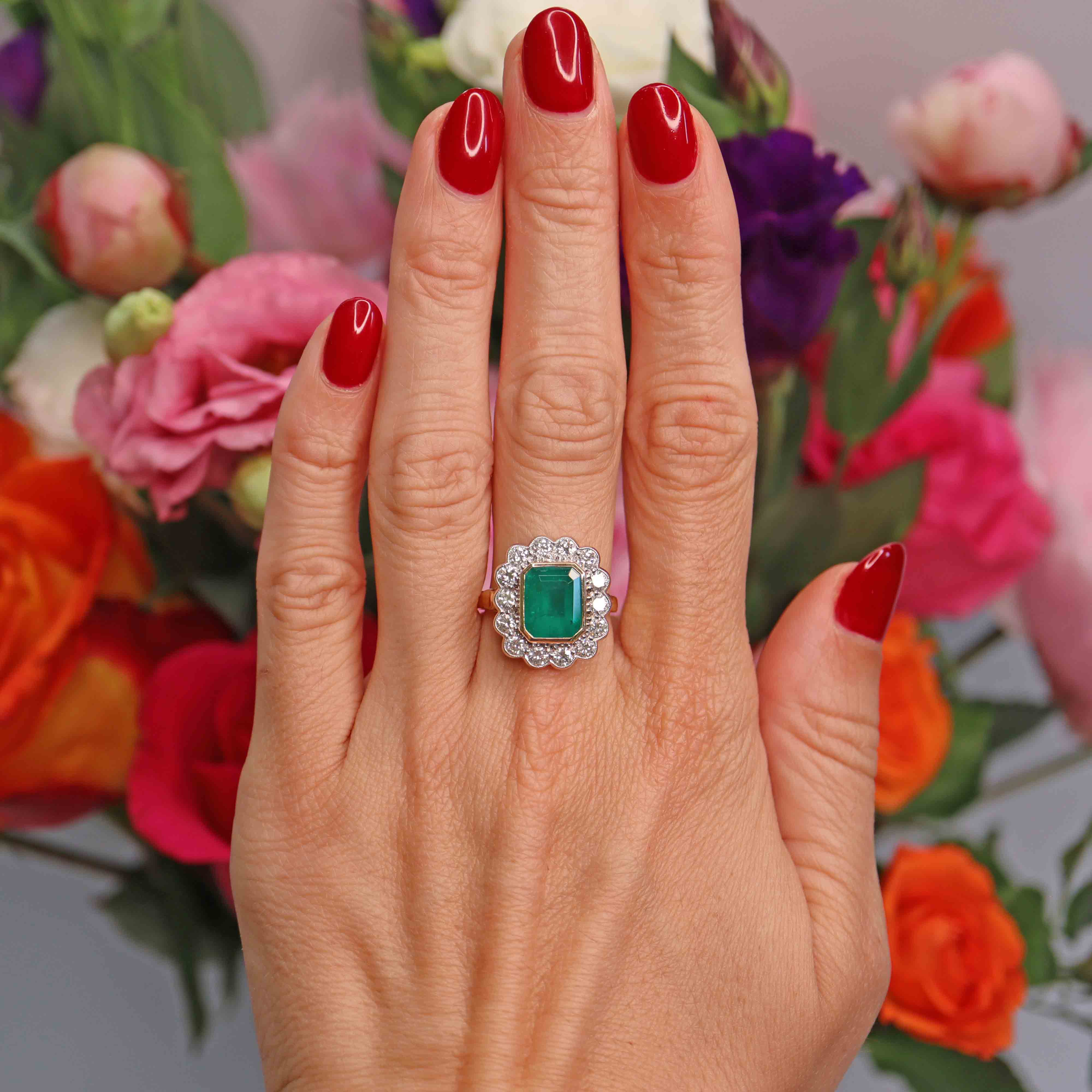 Ellibelle Jewellery Vintage 1998 Emerald & Diamond 18ct Gold Cluster Engagement Ring (4.10cts)