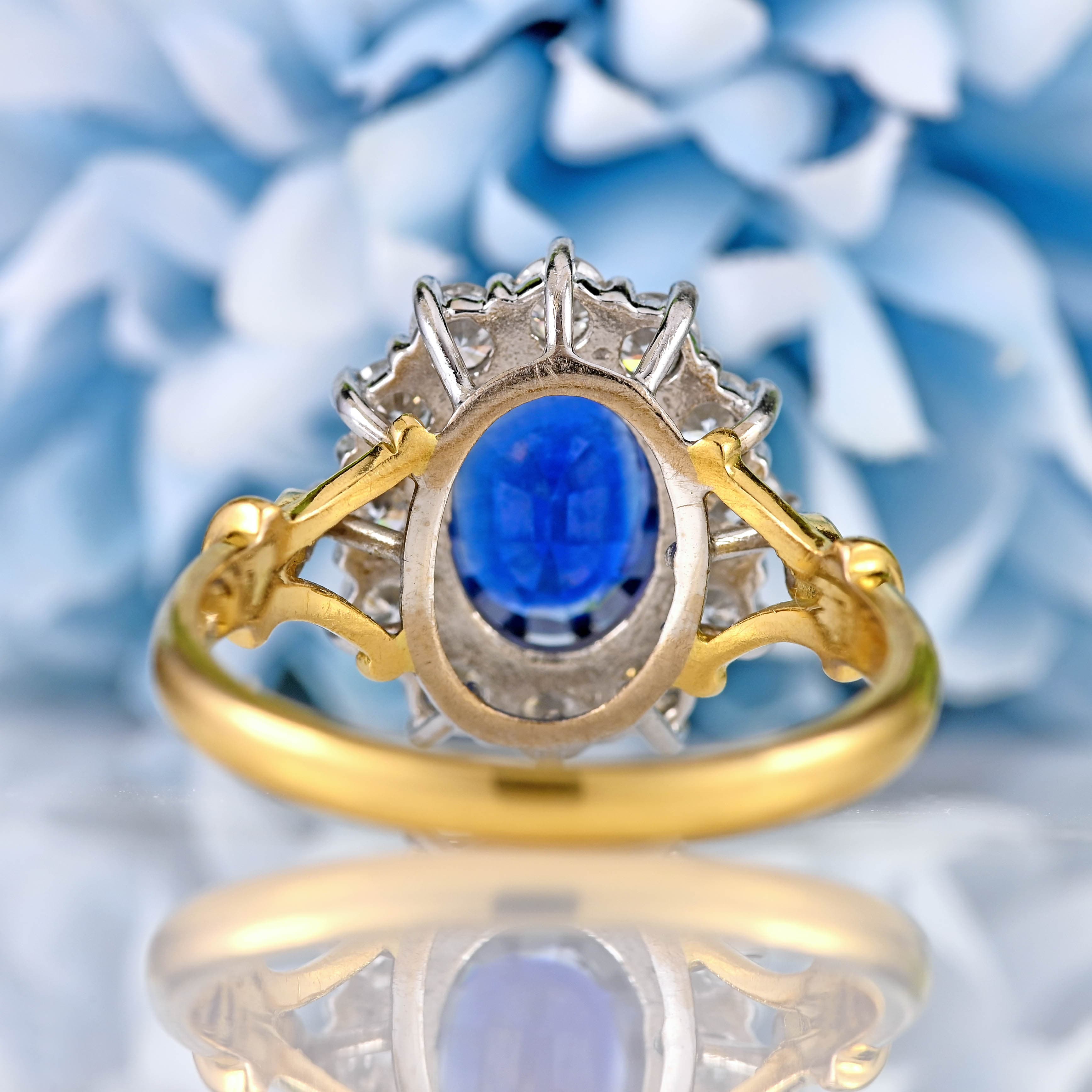 Ellibelle Jewellery Vintage 1998 Sapphire & Diamond 18ct Gold Cluster Ring (2.20cts)