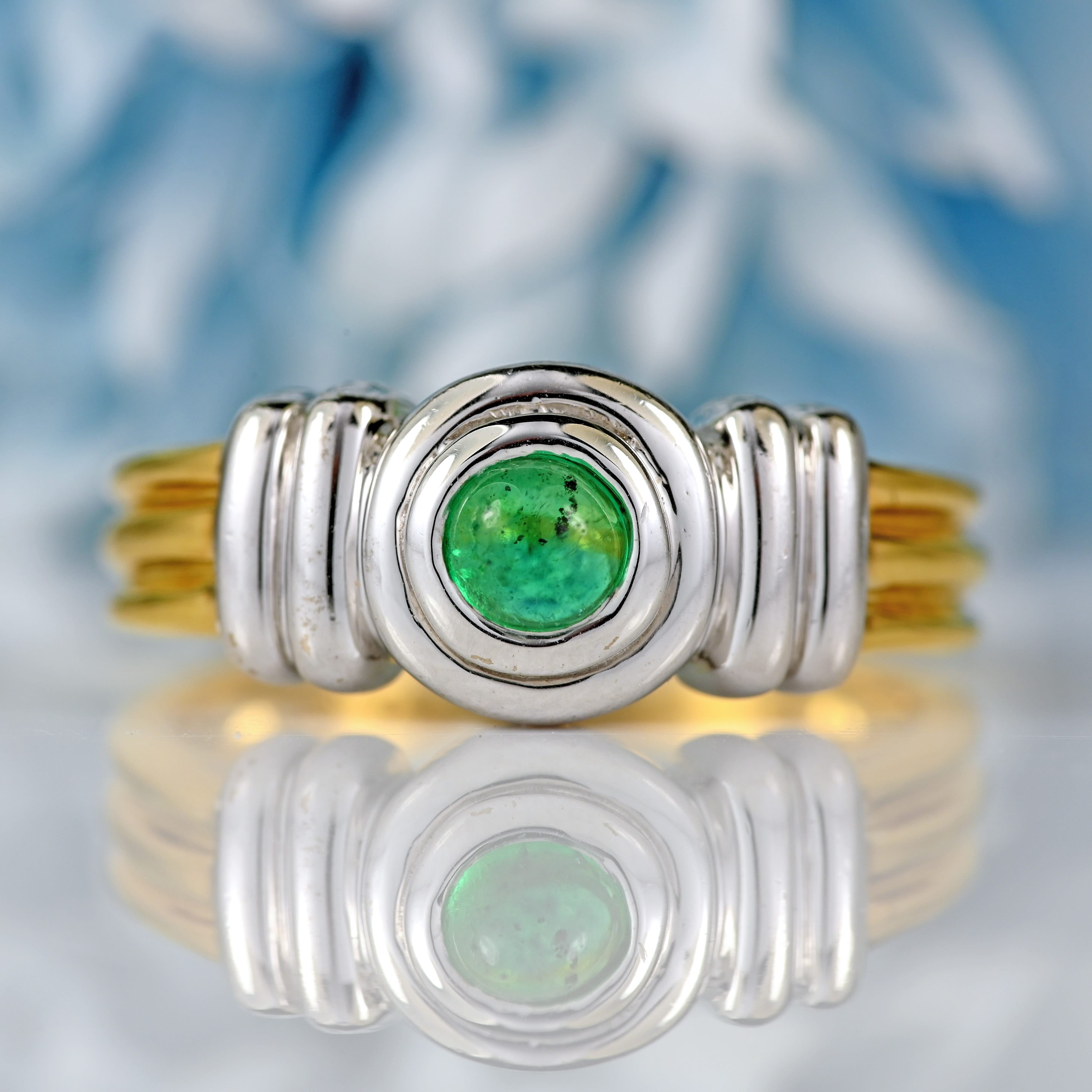 Ellibelle Jewellery Vintage 1999 Cabochon Emerald 18ct Gold Single-Stone Solitaire Ring