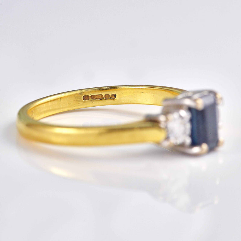 Ellibelle Jewellery Vintage 1999 Sapphire & Diamond Three-Stone Engagement Ring