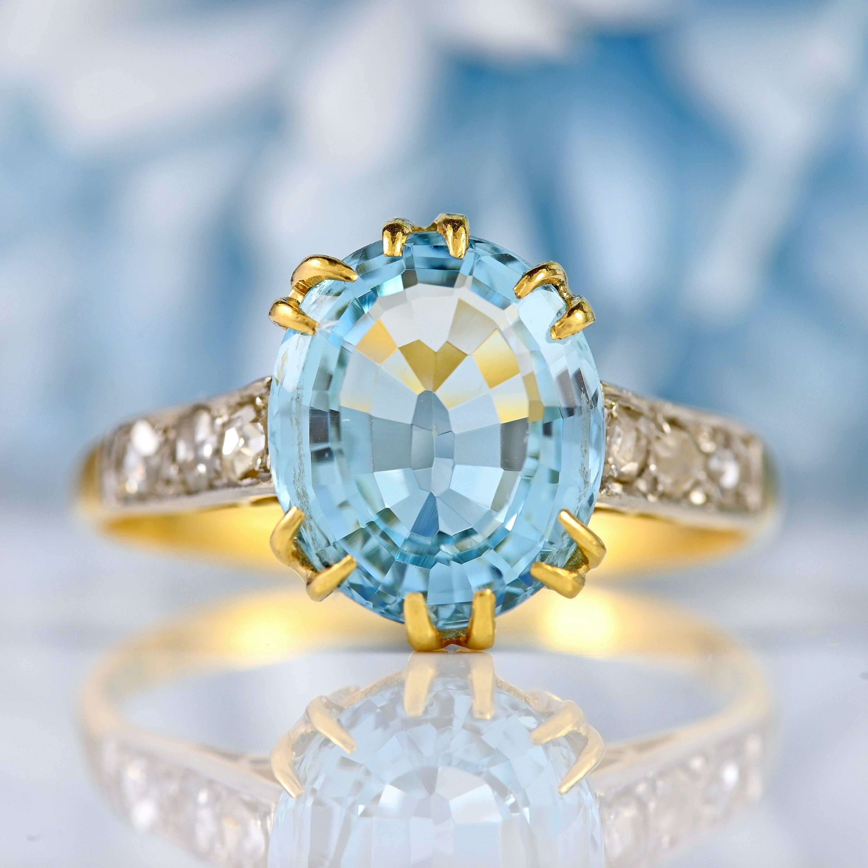 Ellibelle Jewellery Vintage Aquamarine & Rose-Cut Diamond 18ct Gold Ring (3.20cts)