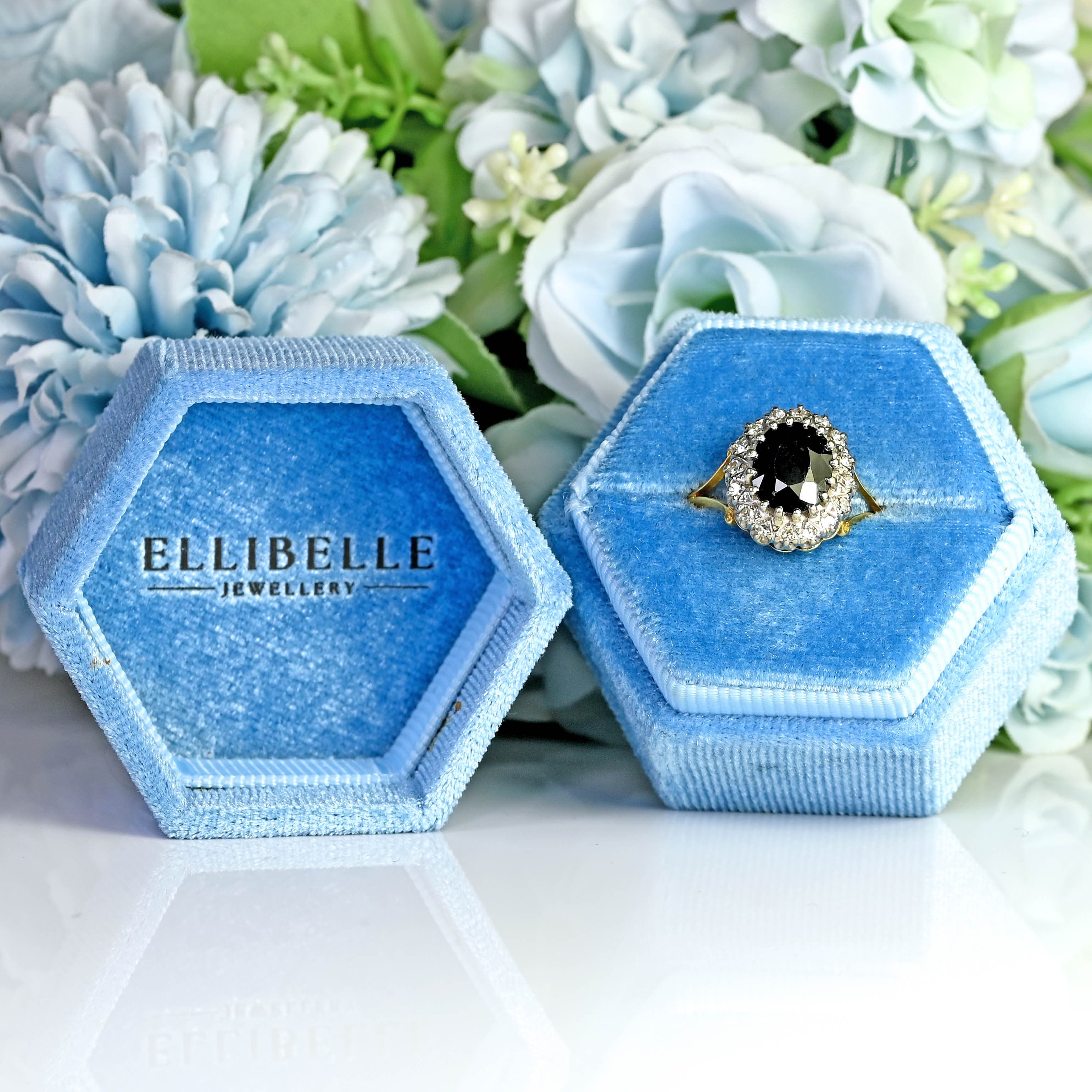 Ellibelle Jewellery Vintage Dark Sapphire & Diamond 18ct Gold Oval Cluster Ring (3.00cts)