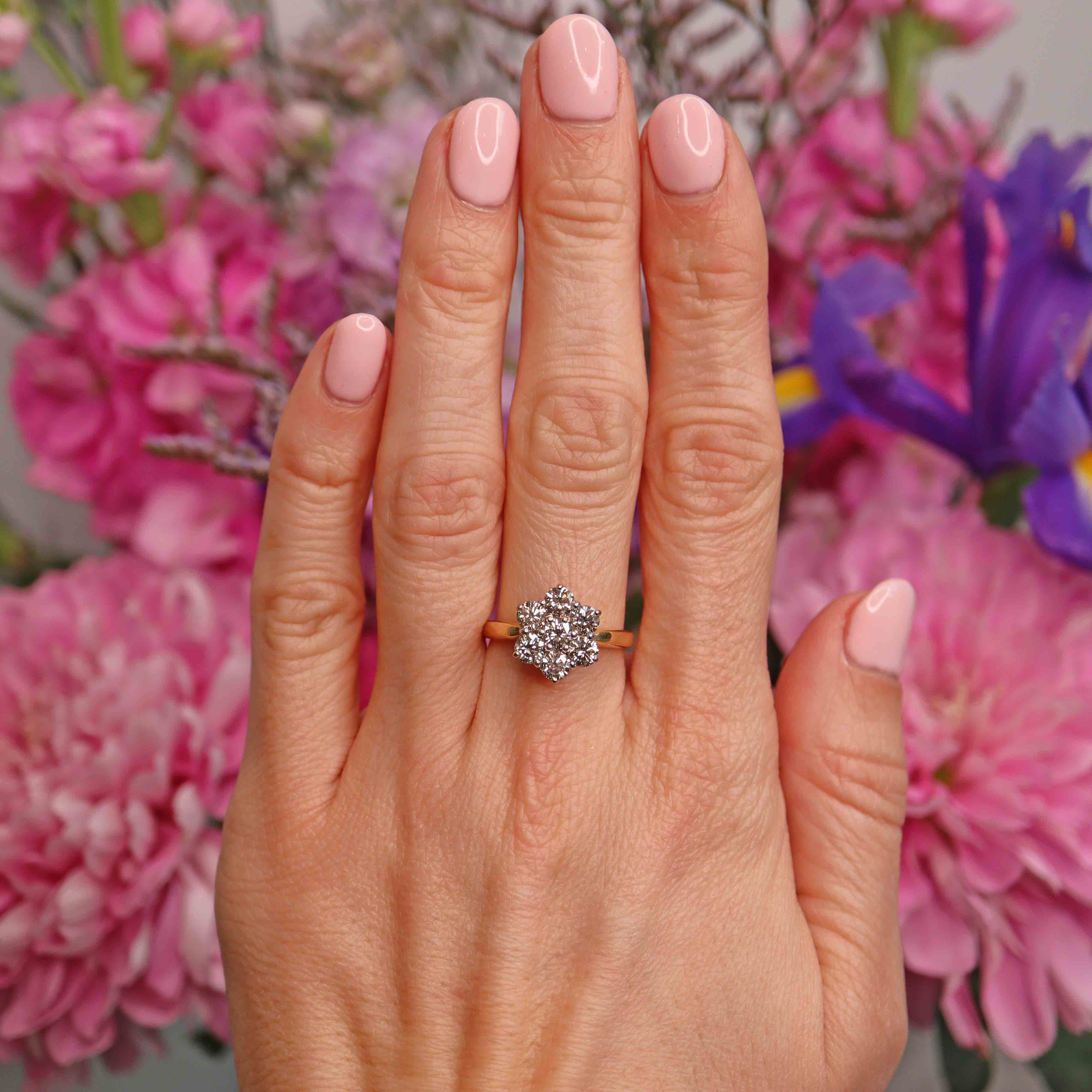 Ellibelle Jewellery Vintage Diamond 18ct Gold Daisy Cluster Ring (1.50cts)