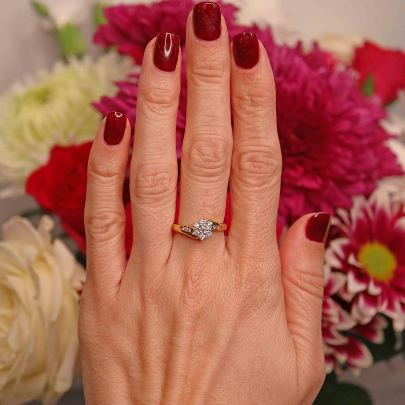 Ellibelle Jewellery Vintage Diamond 18ct Gold Daisy Crossover Cluster Ring (0.50cts)